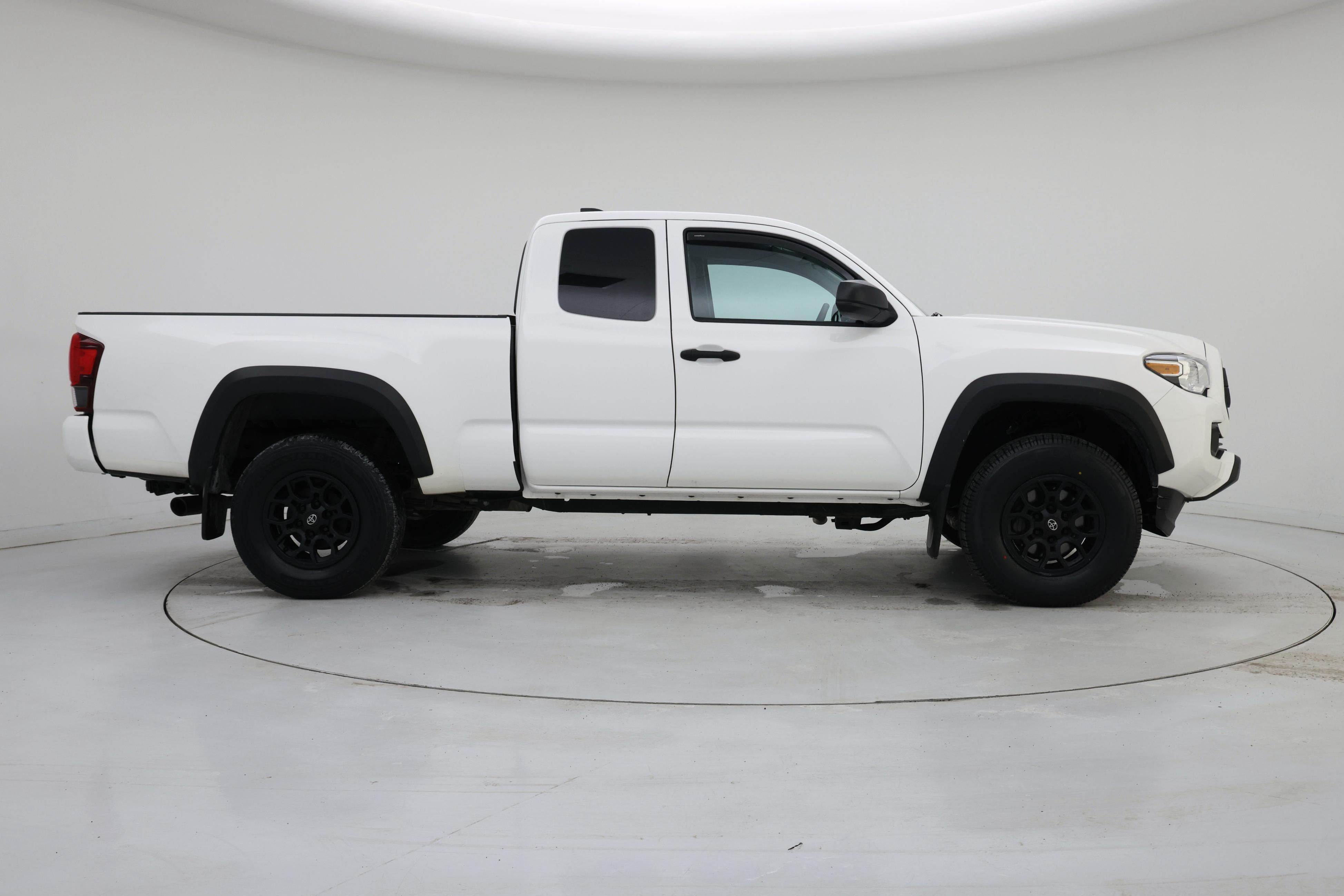 Thumbnail: 2022 Toyota Tacoma - 7