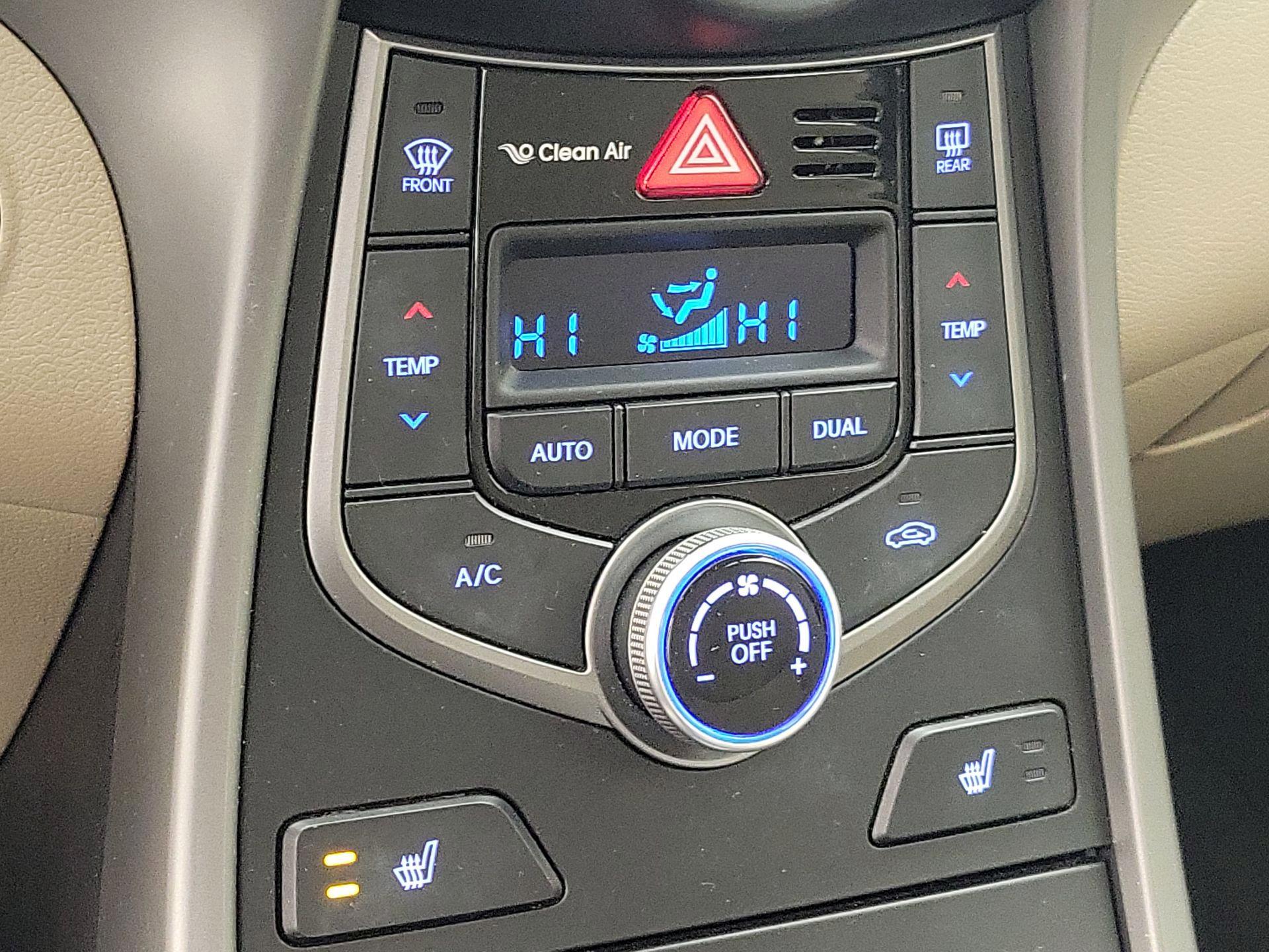 Thumbnail: 2015 Hyundai Elantra - 17