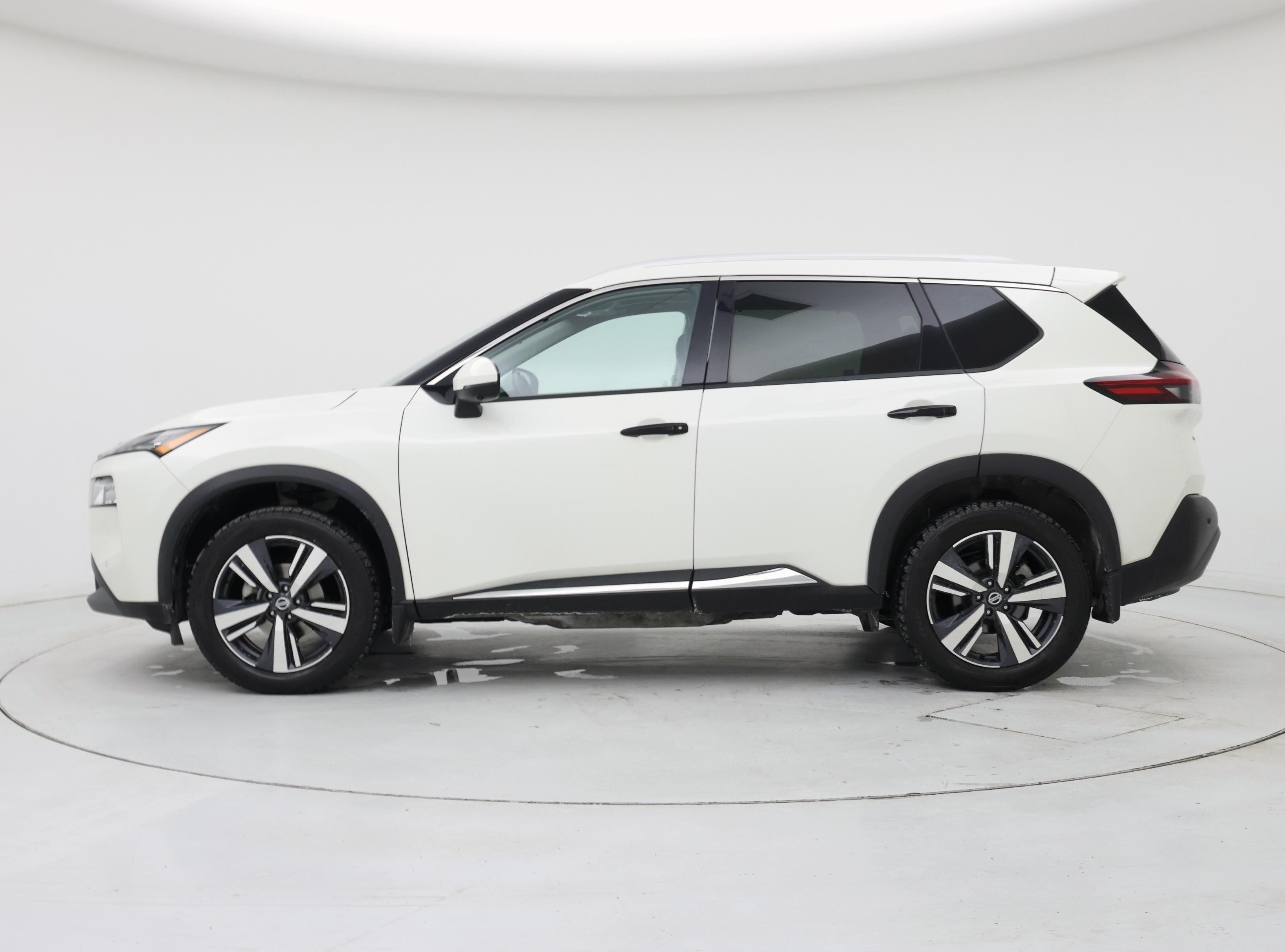 Thumbnail: 2021 Nissan Rogue - 3