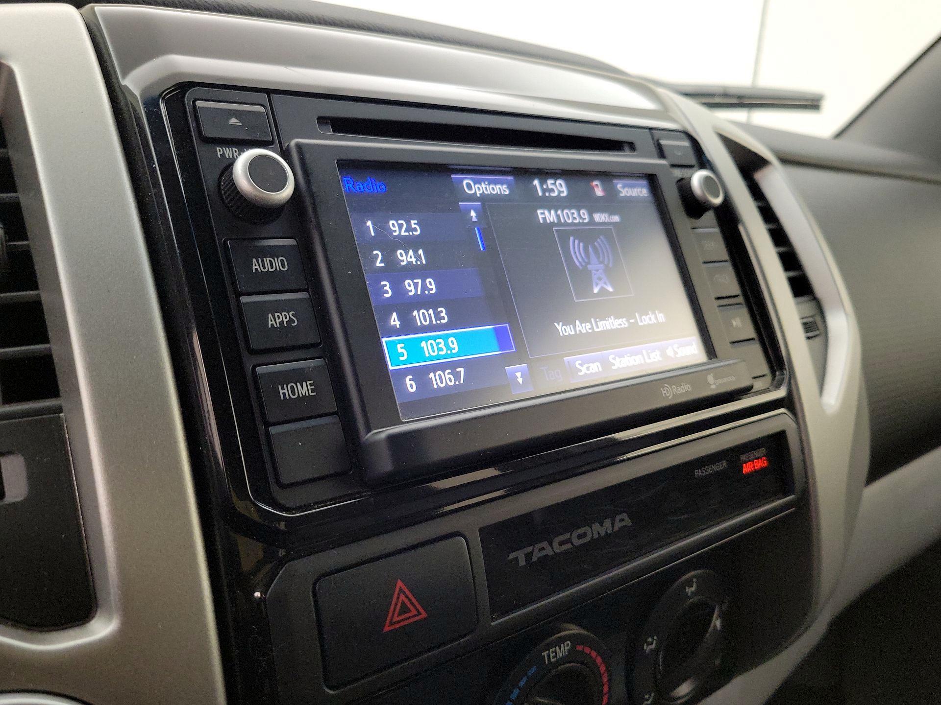 Thumbnail: 2015 Toyota Tacoma - 15