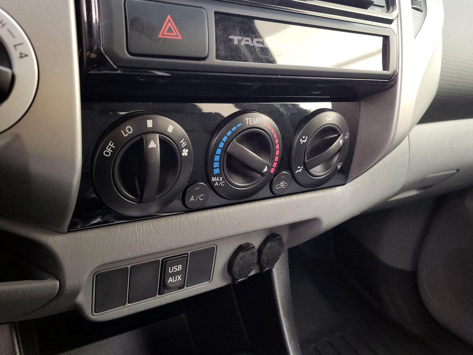 Thumbnail: 2015 Toyota Tacoma - 16