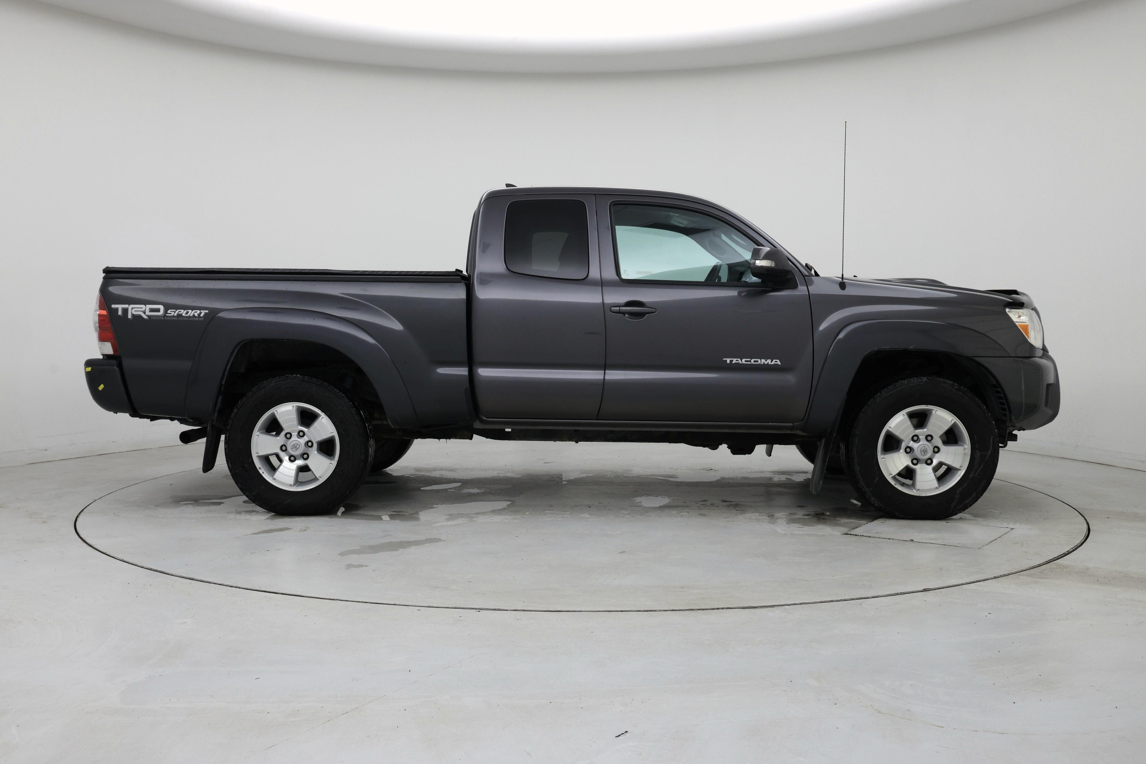 Thumbnail: 2015 Toyota Tacoma - 7