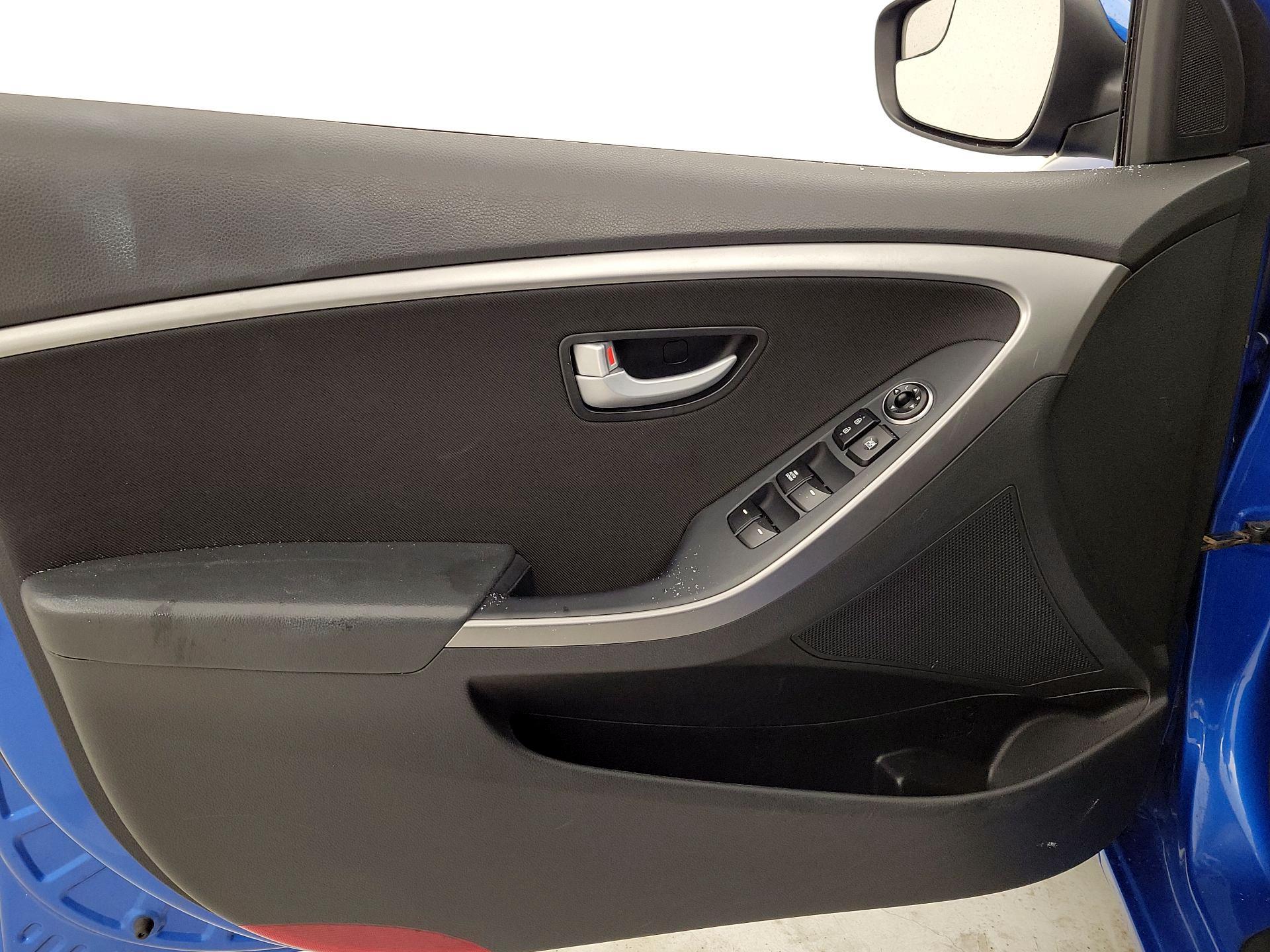 Thumbnail: 2017 Hyundai Elantra - 12