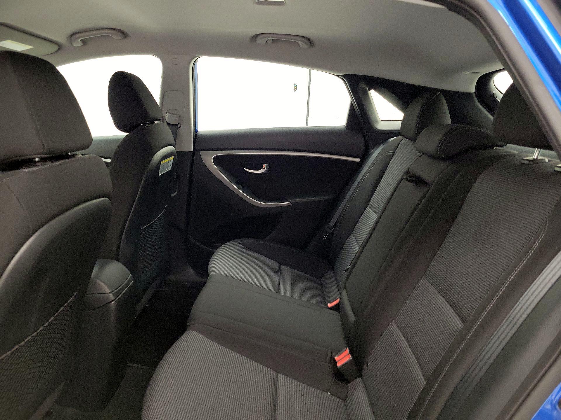 Thumbnail: 2017 Hyundai Elantra - 18