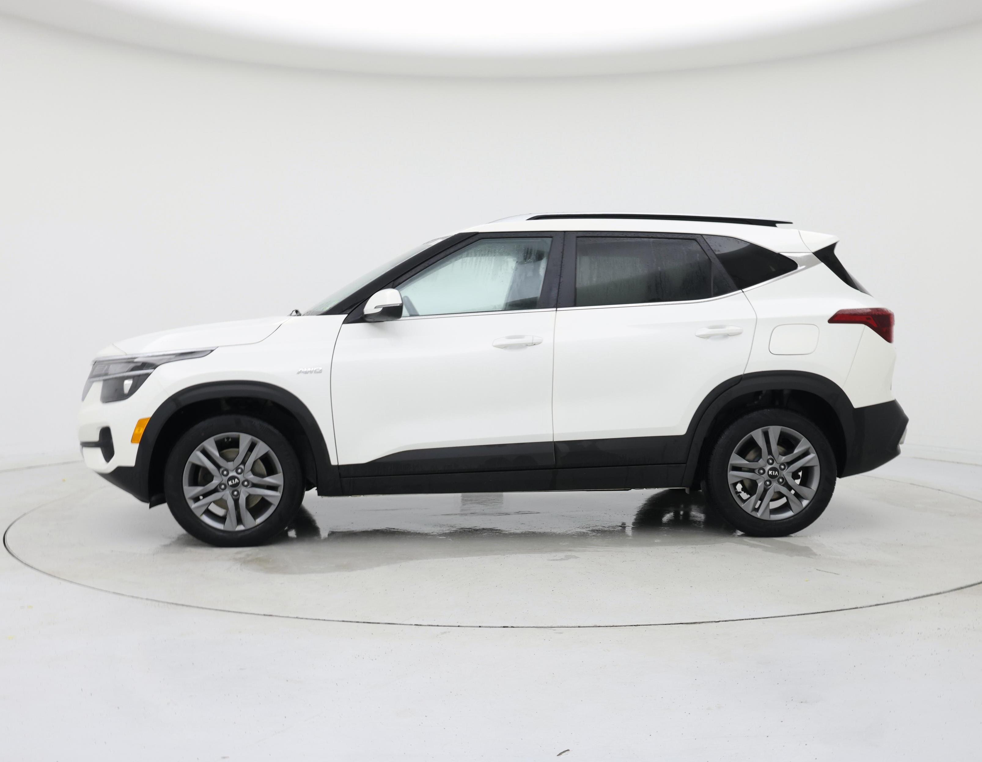 Thumbnail: 2021 Kia Seltos - 3