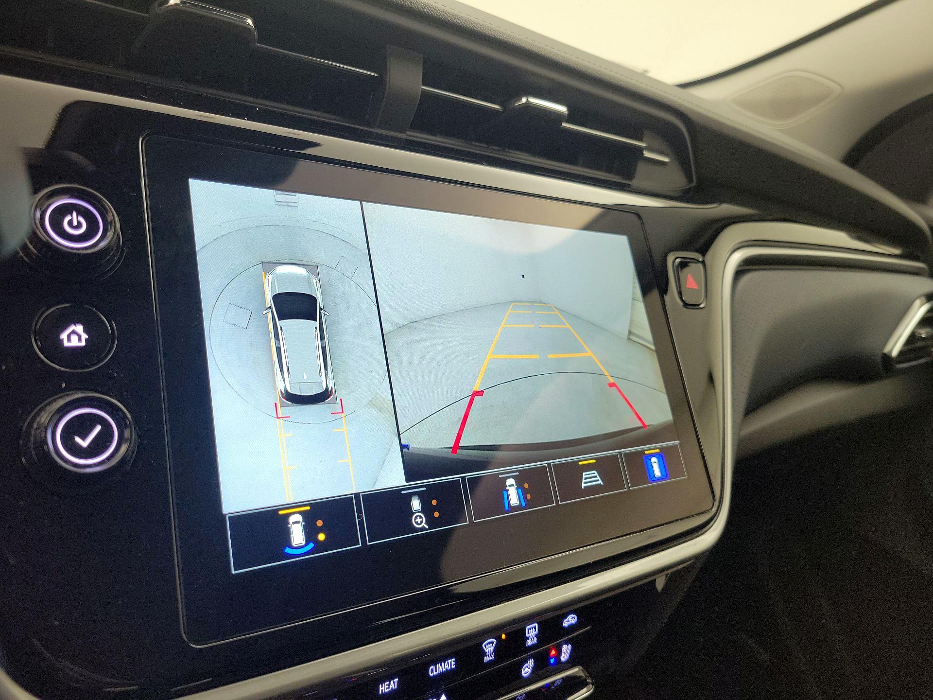 Thumbnail: 2023 Chevrolet Bolt EUV - 14