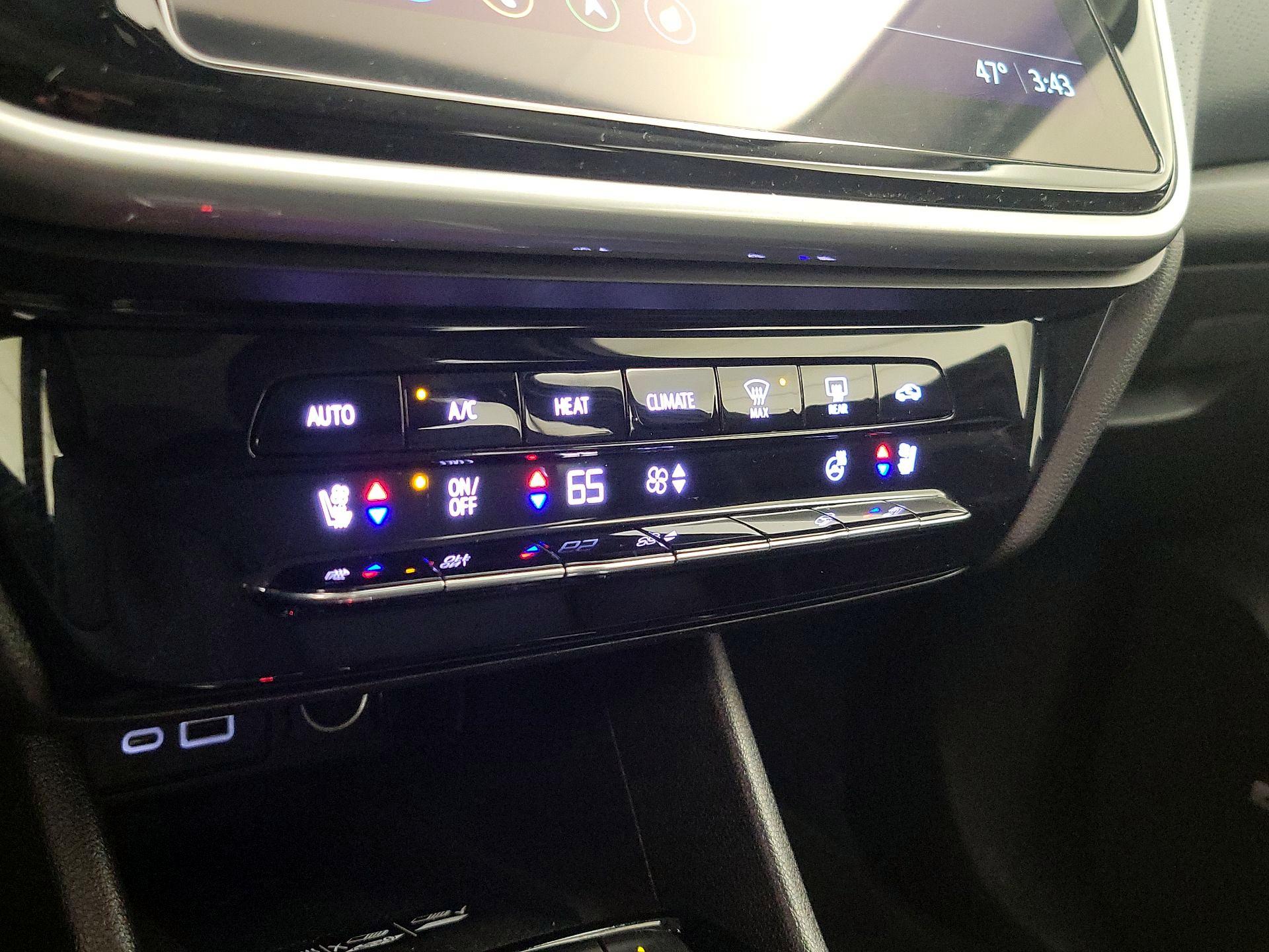 Thumbnail: 2023 Chevrolet Bolt EUV - 16