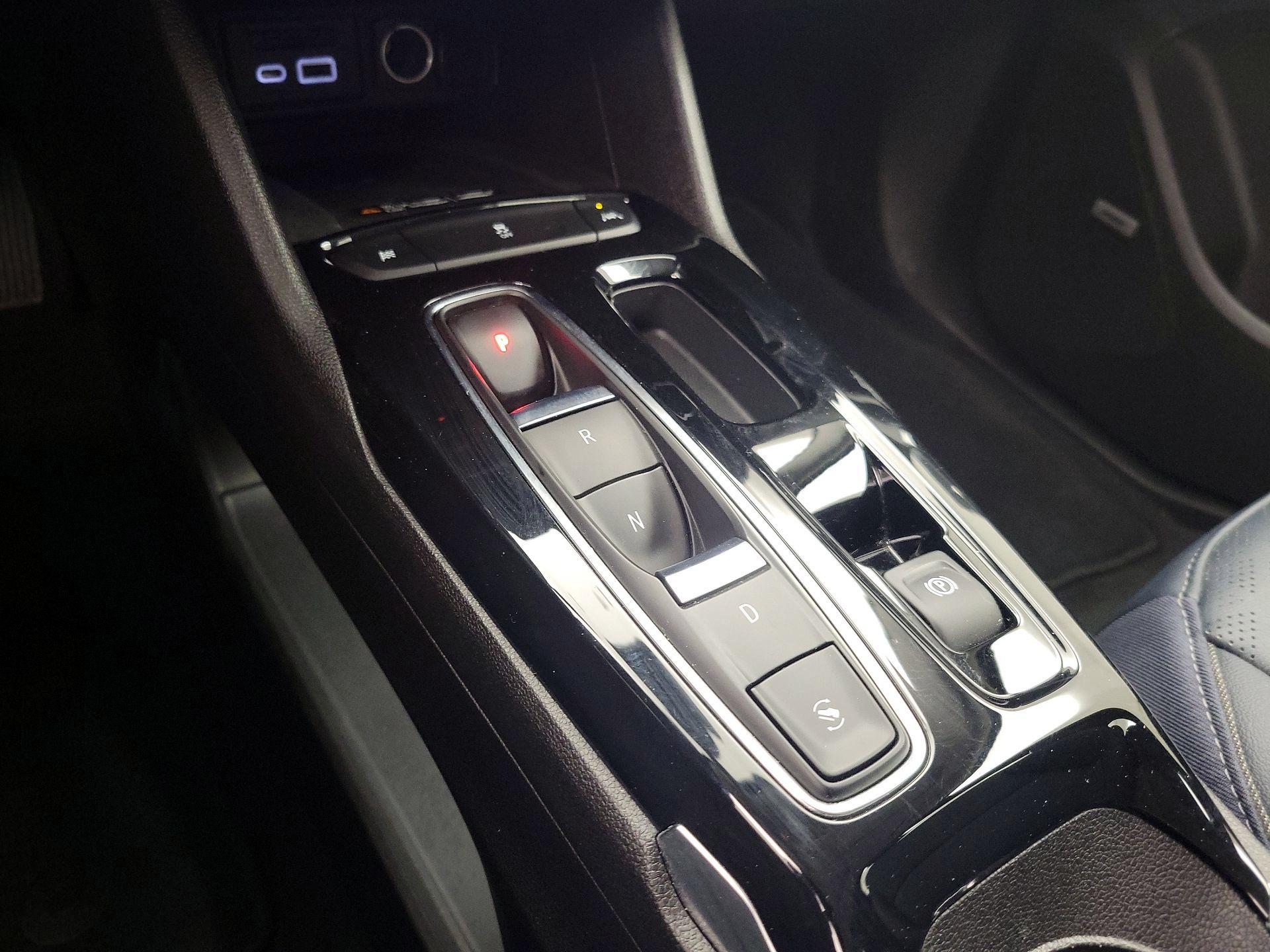 Thumbnail: 2023 Chevrolet Bolt EUV - 17