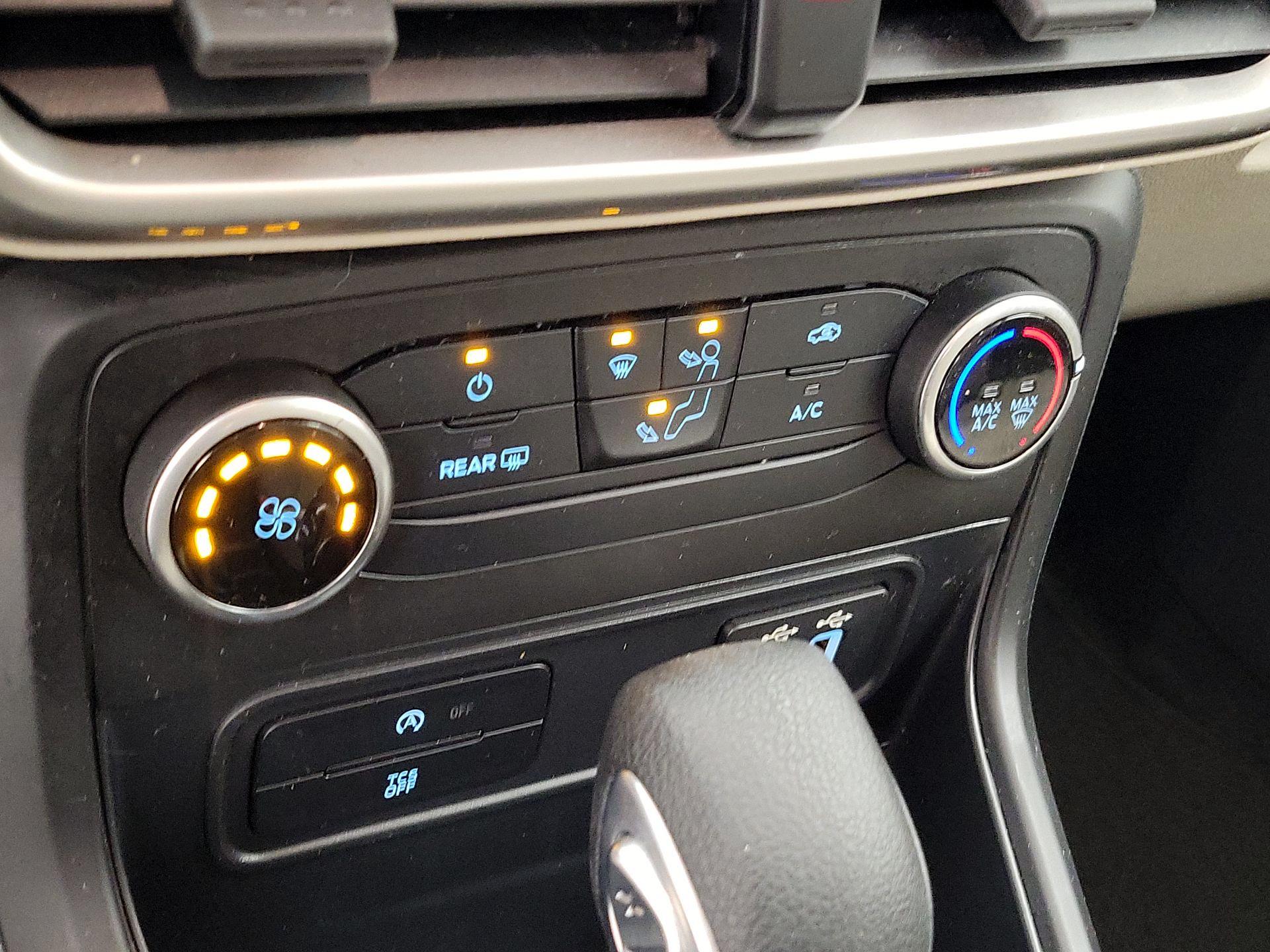 Thumbnail: 2021 Ford EcoSport - 16