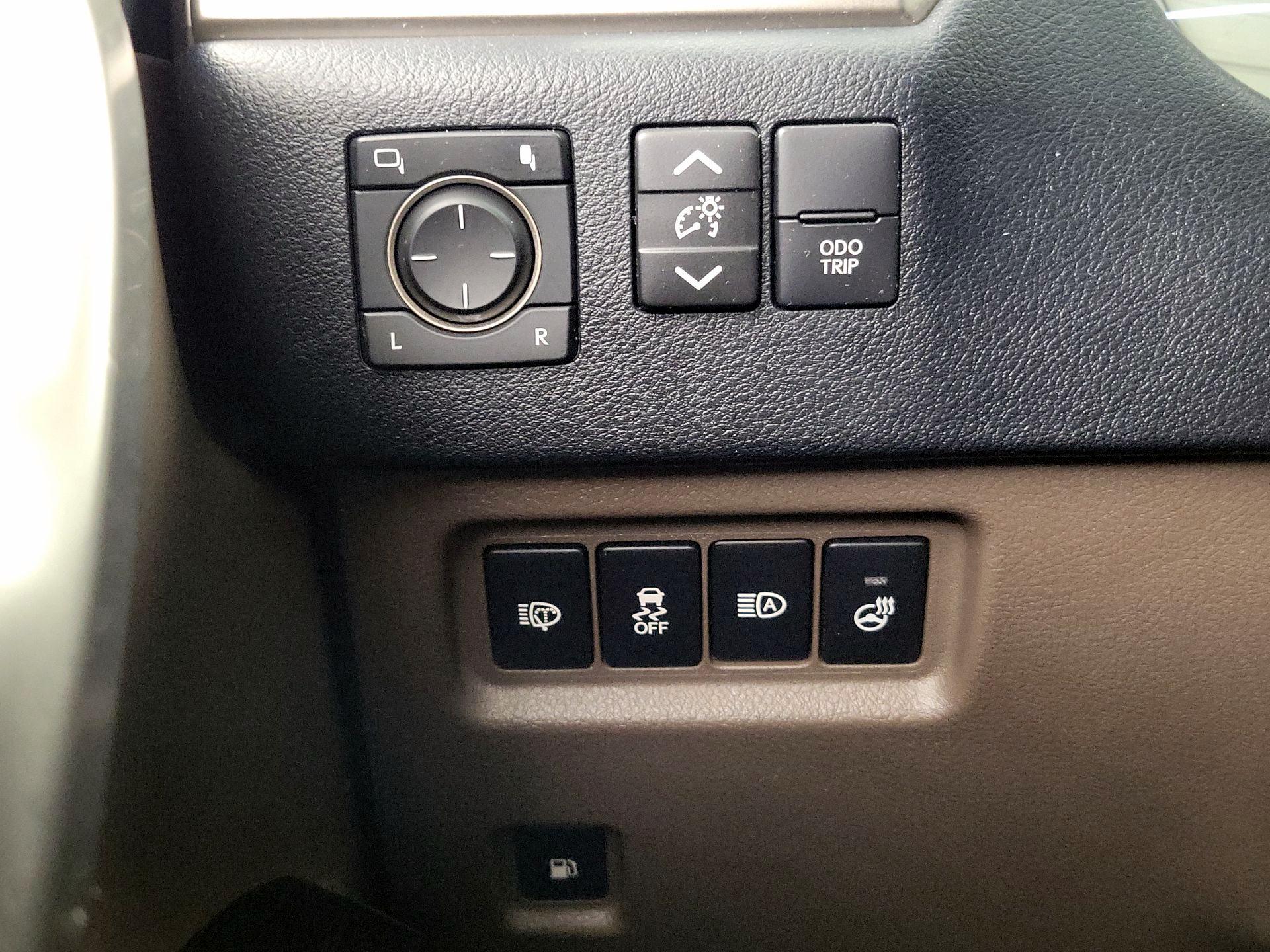 Thumbnail: 2021 Lexus GX - 13