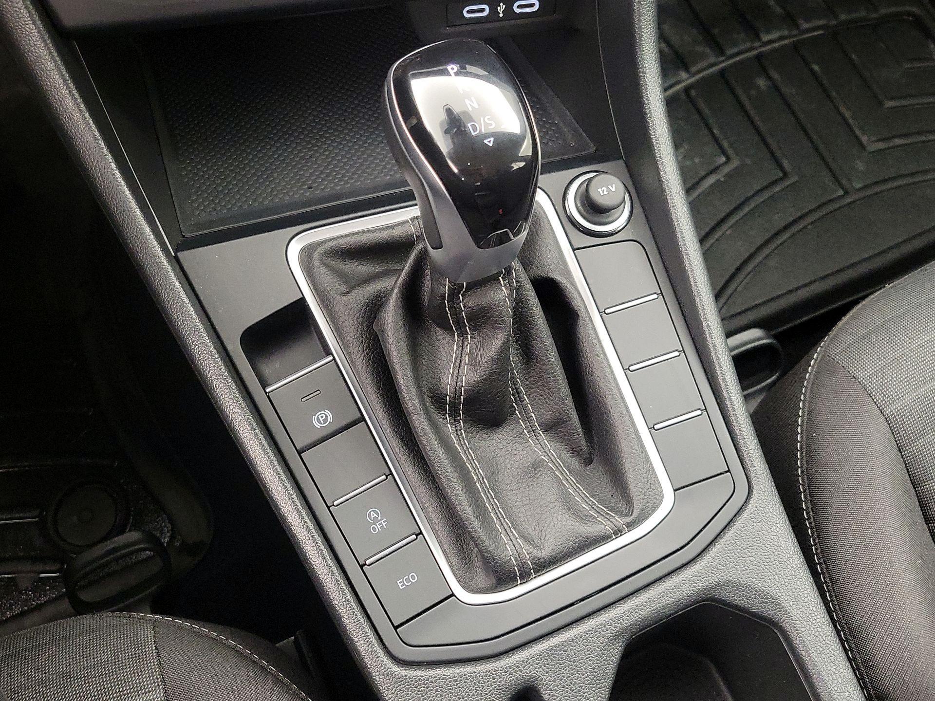 Thumbnail: 2024 Volkswagen Jetta - 17