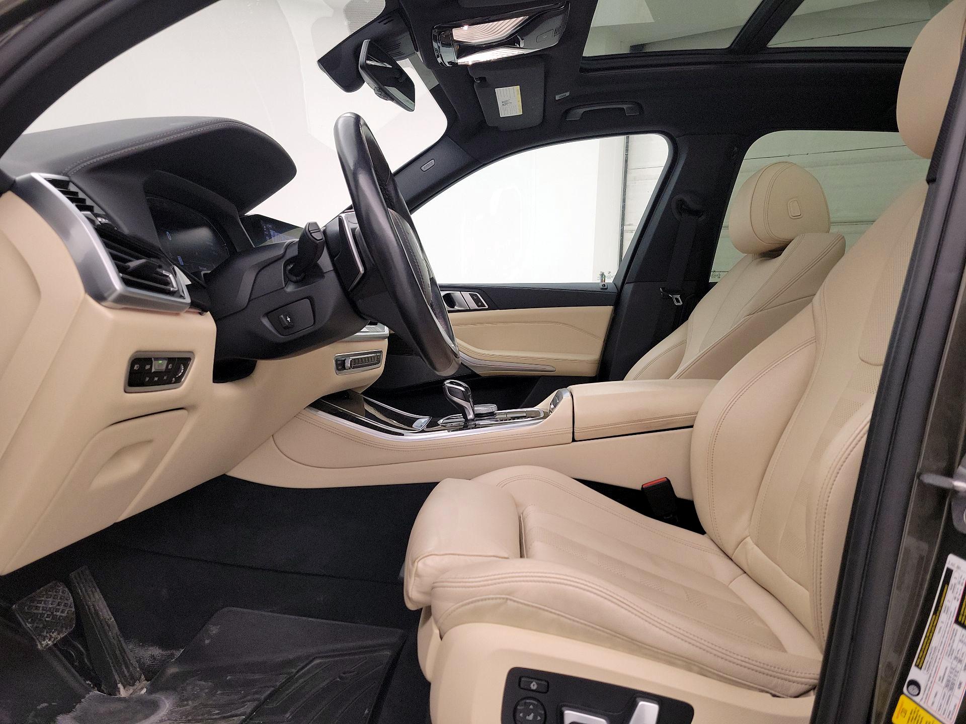 Thumbnail: 2021 BMW X5 - 11