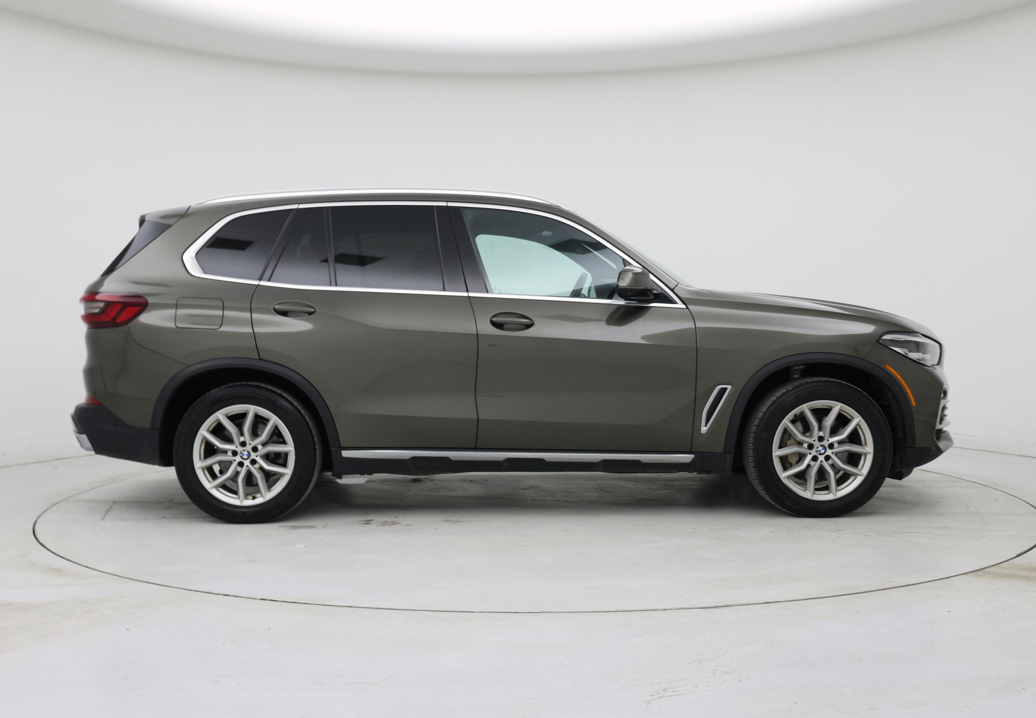 Thumbnail: 2021 BMW X5 - 7