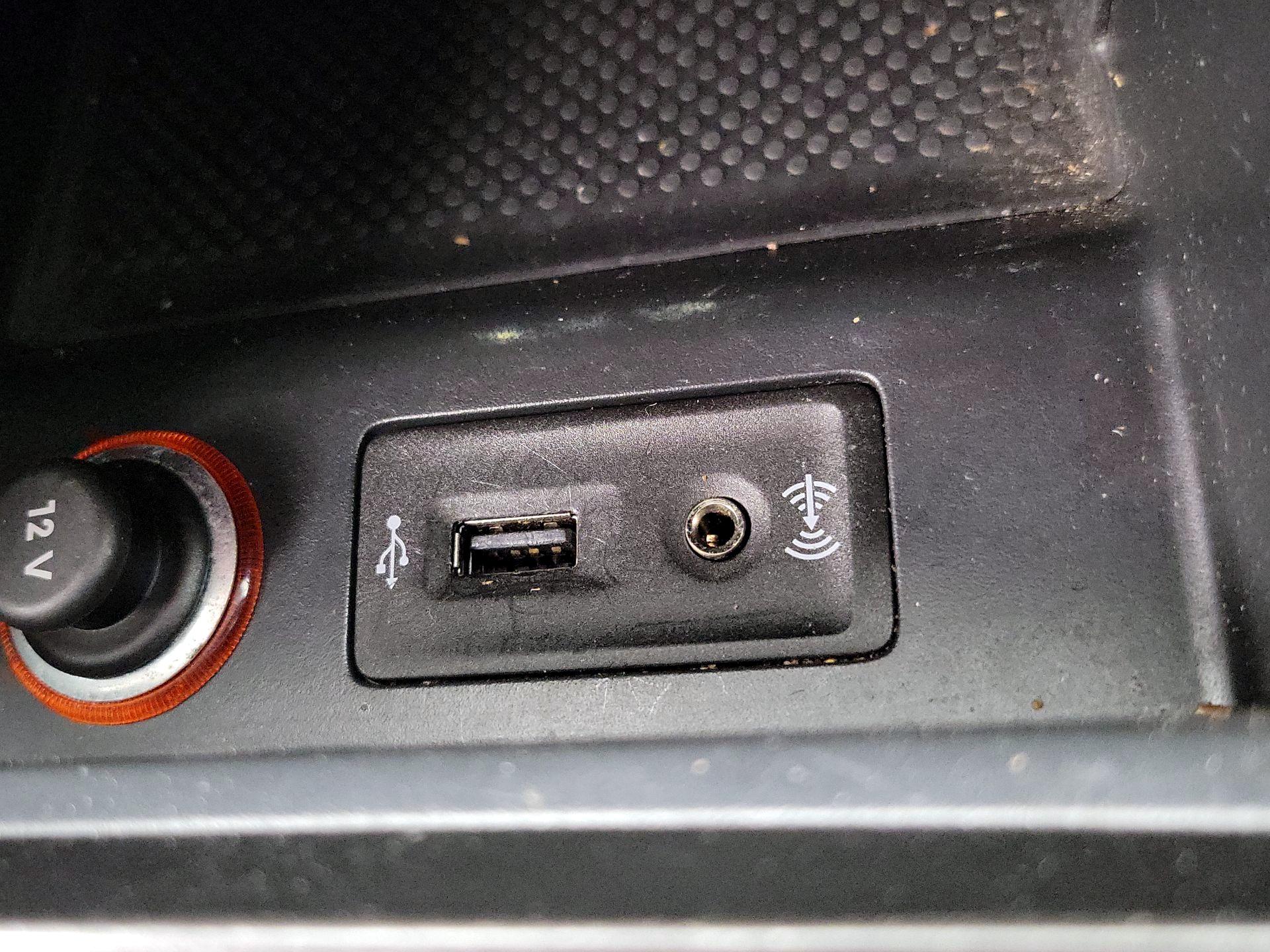 Thumbnail: 2017 Volkswagen Passat - 18