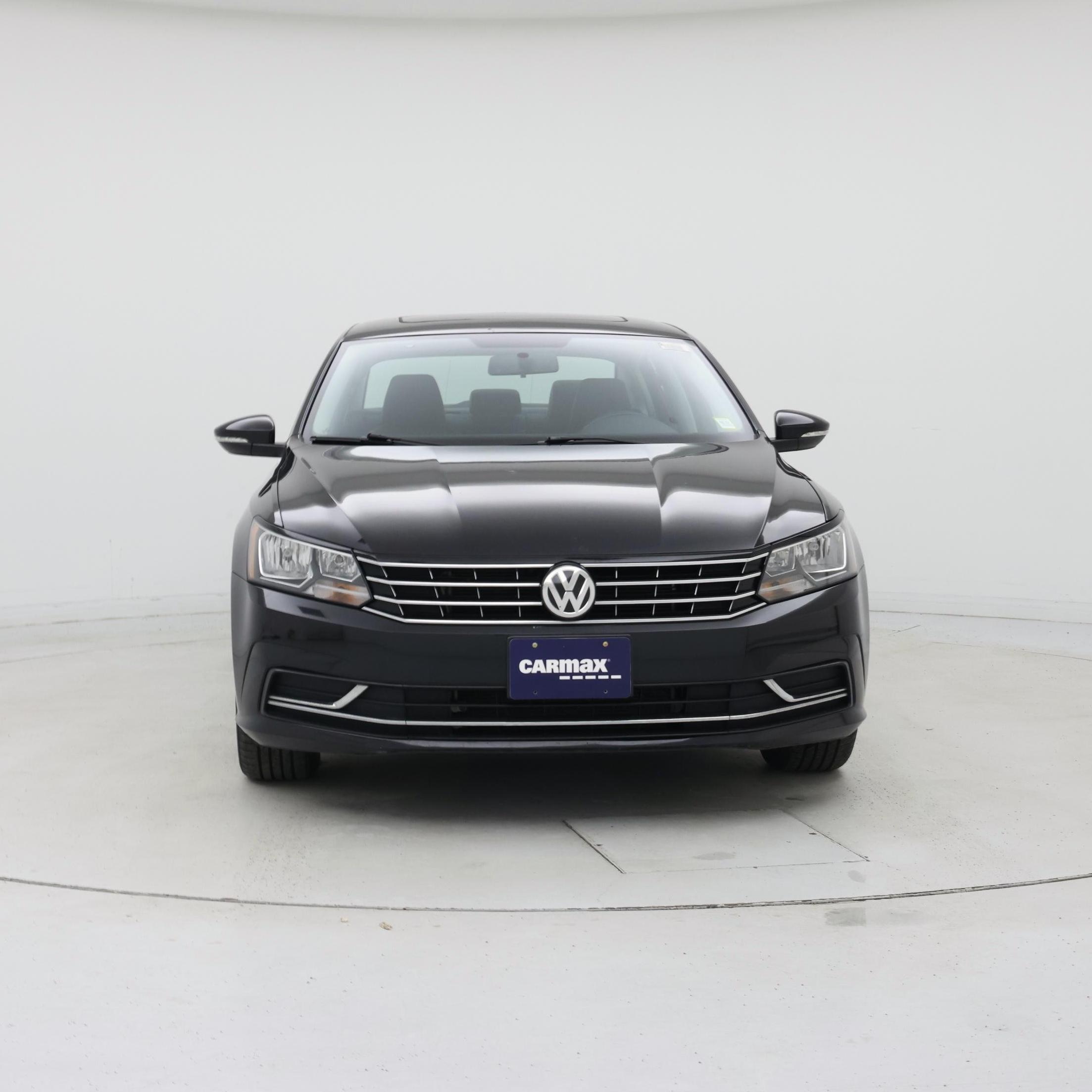 Thumbnail: 2017 Volkswagen Passat - 5