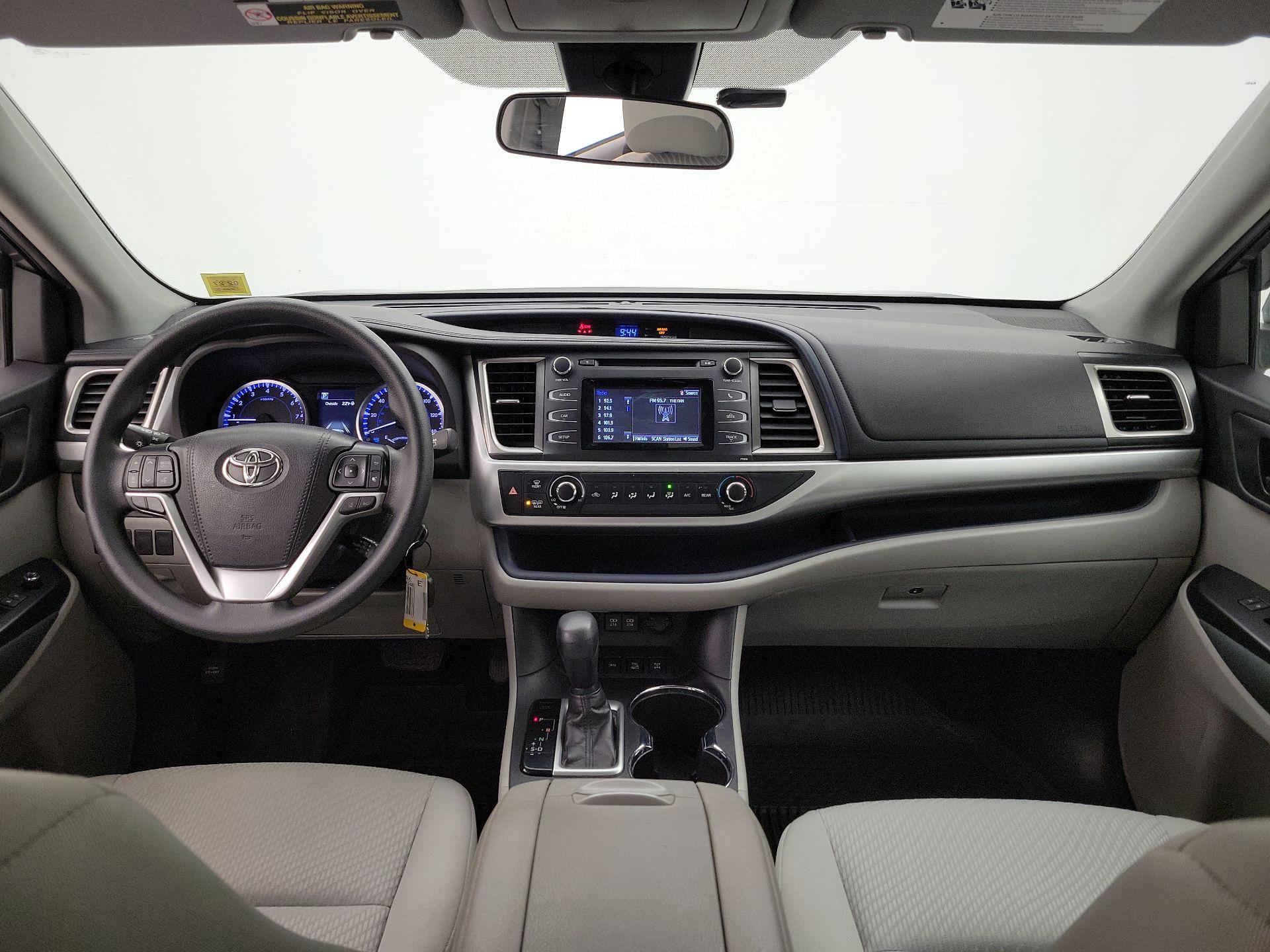 Thumbnail: 2019 Toyota Highlander - 9