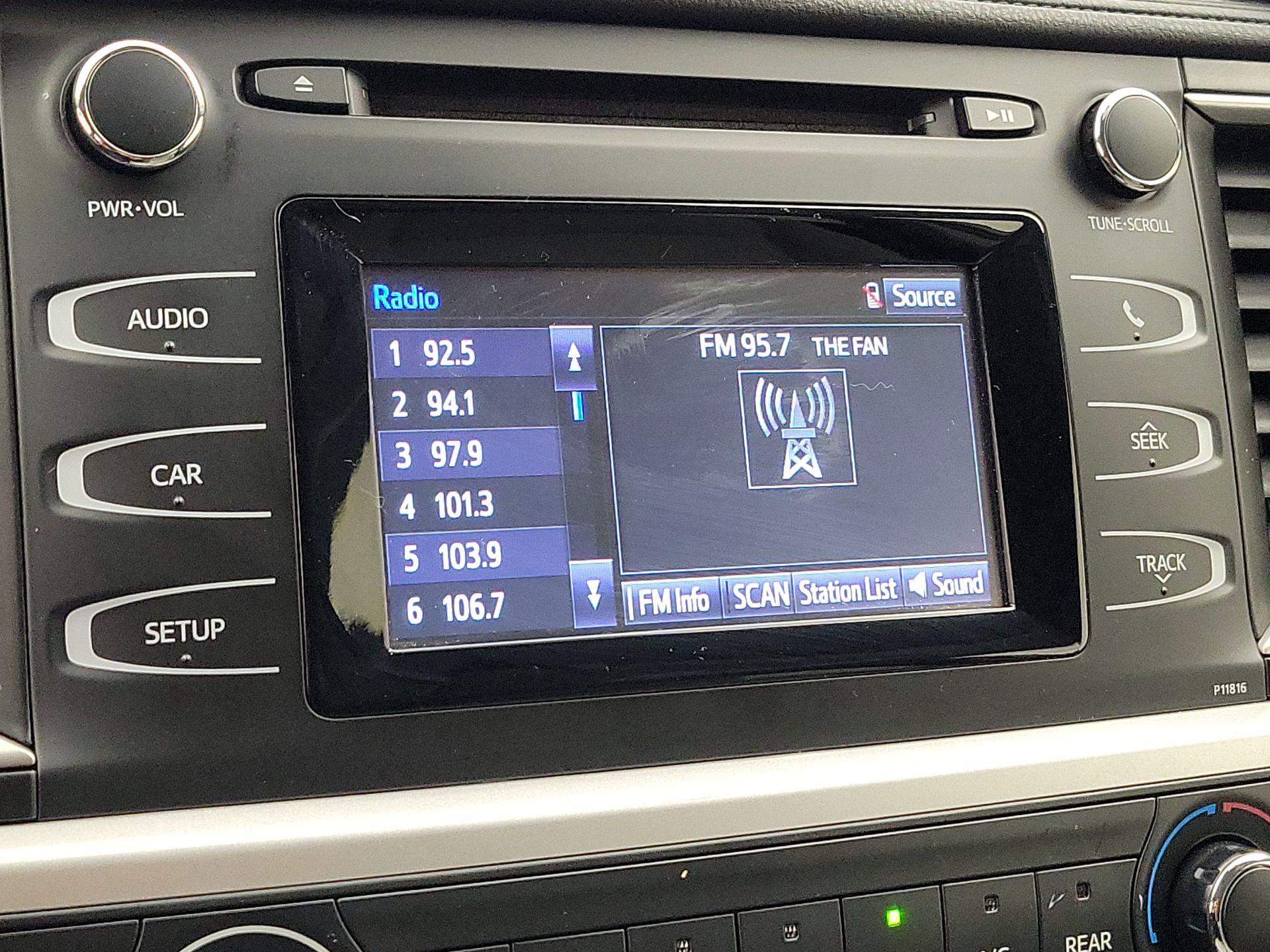 Thumbnail: 2019 Toyota Highlander - 15