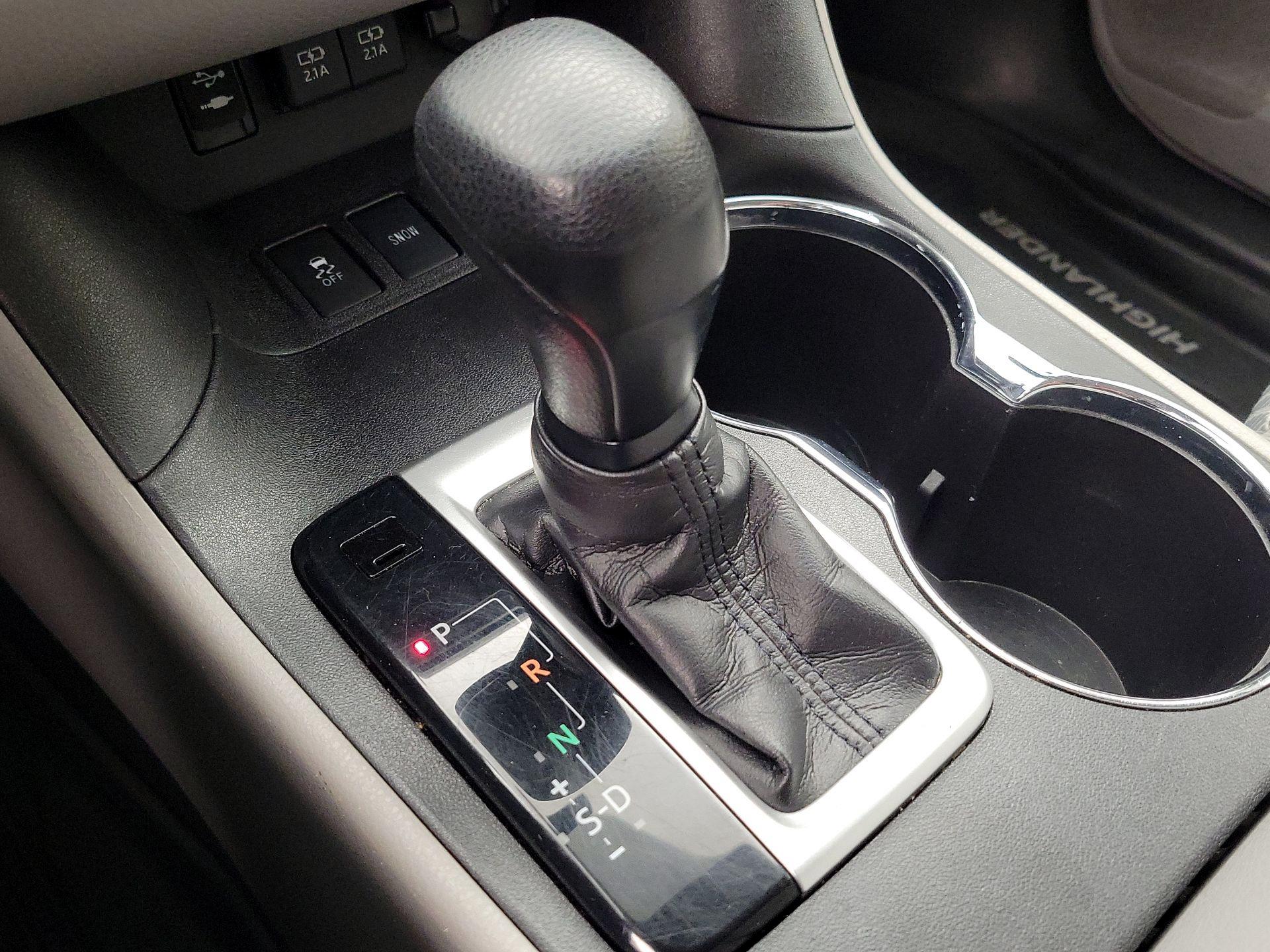 Thumbnail: 2019 Toyota Highlander - 17