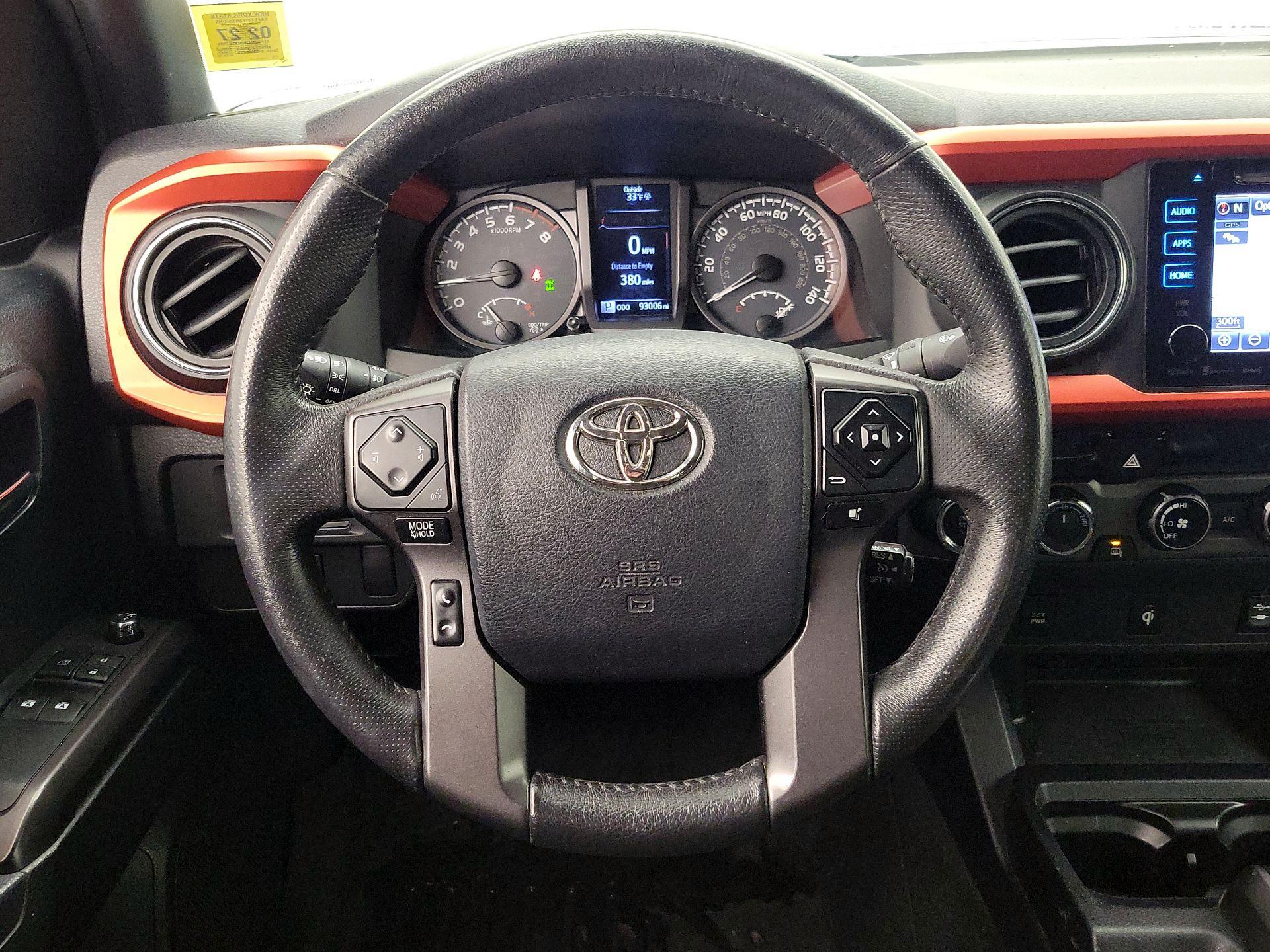 Thumbnail: 2017 Toyota Tacoma - 10