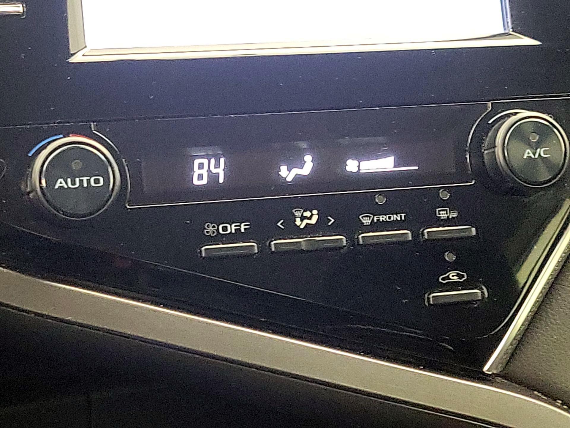 Thumbnail: 2018 Toyota Camry - 16