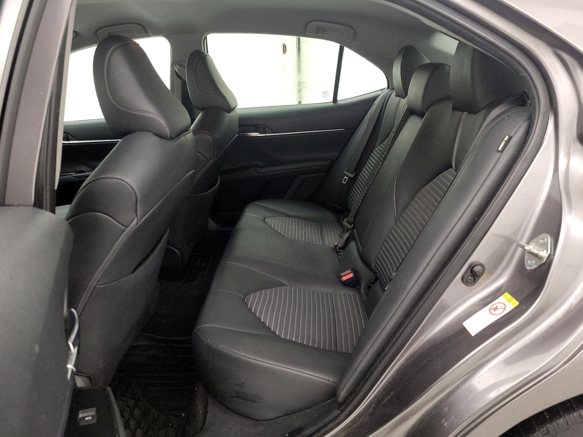 Thumbnail: 2018 Toyota Camry - 19