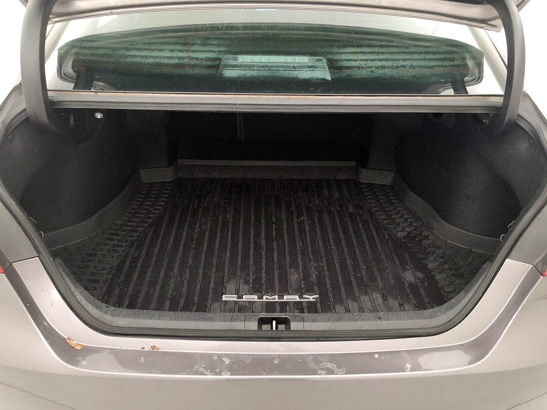 Thumbnail: 2018 Toyota Camry - 20