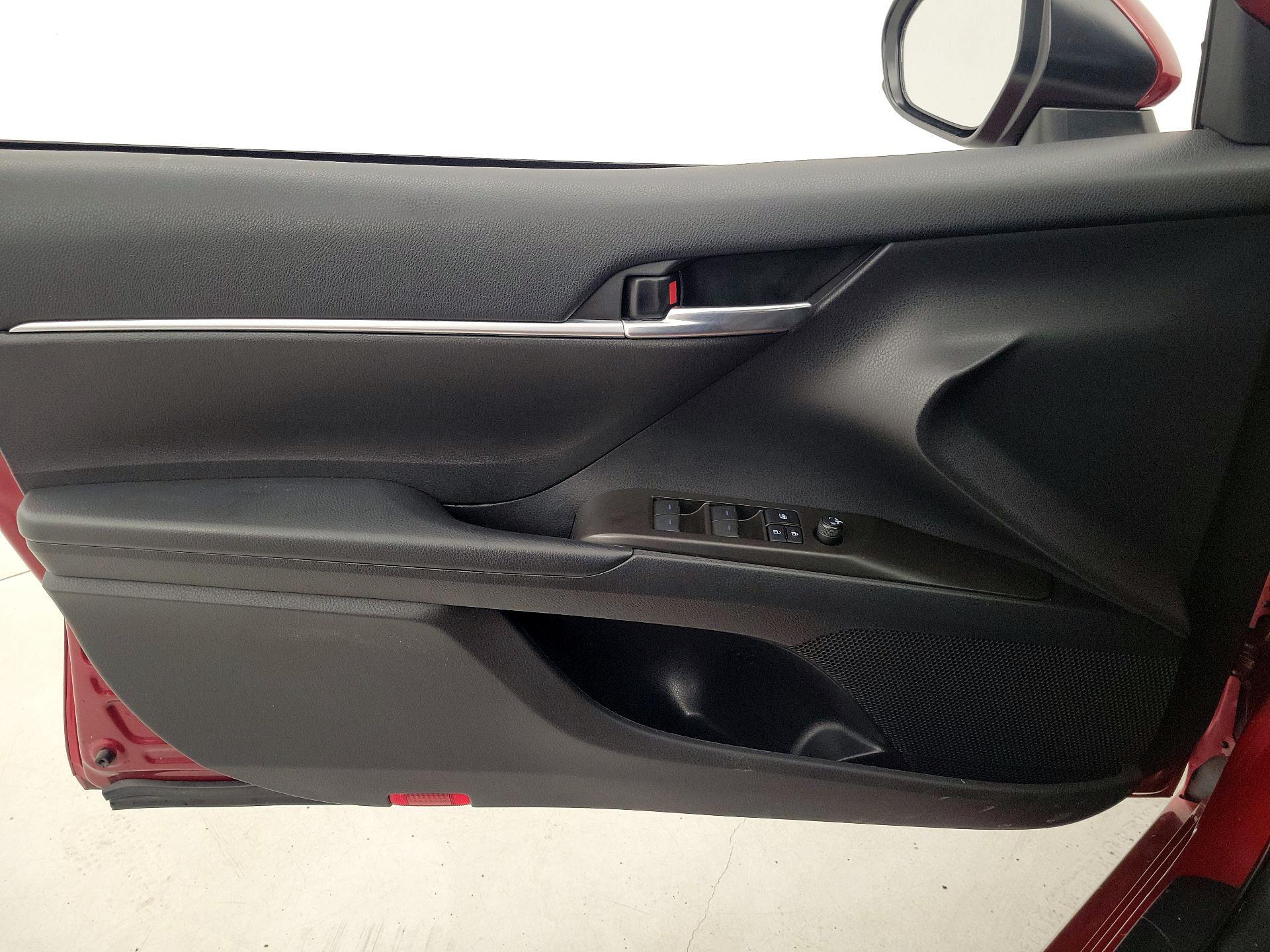 Thumbnail: 2021 Toyota Camry - 12