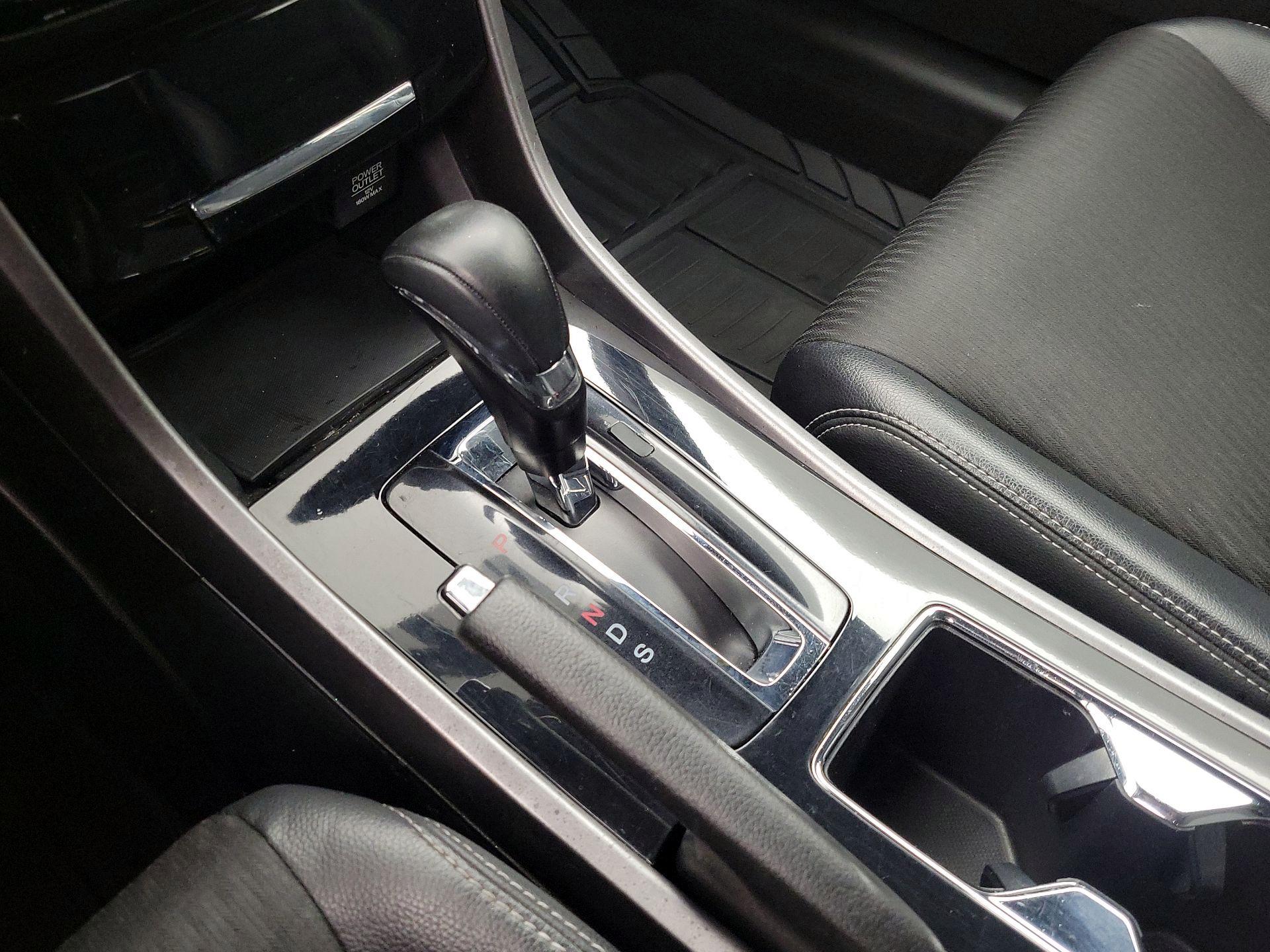 Thumbnail: 2017 Honda Accord - 17