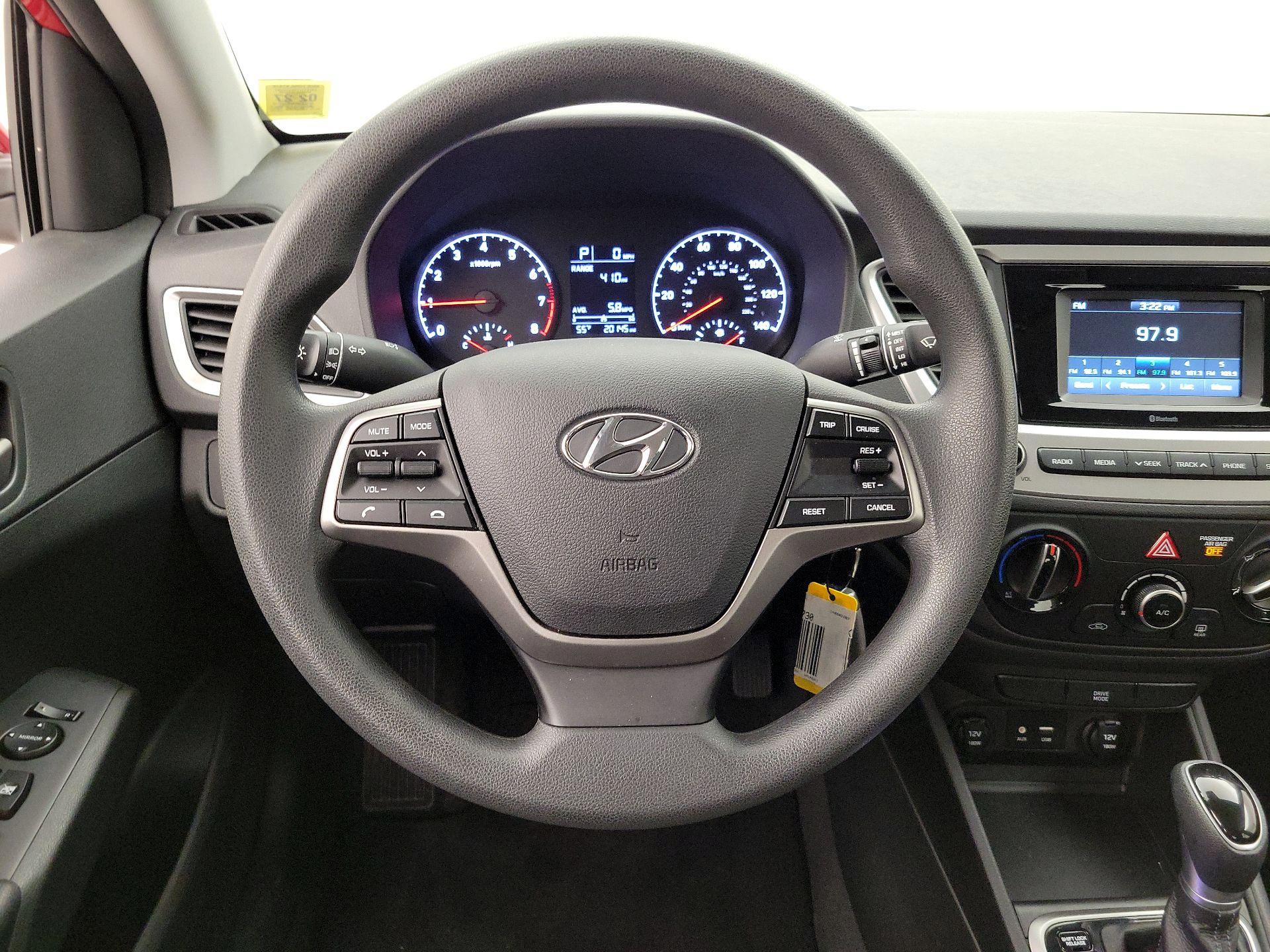 Thumbnail: 2022 Hyundai Accent - 10