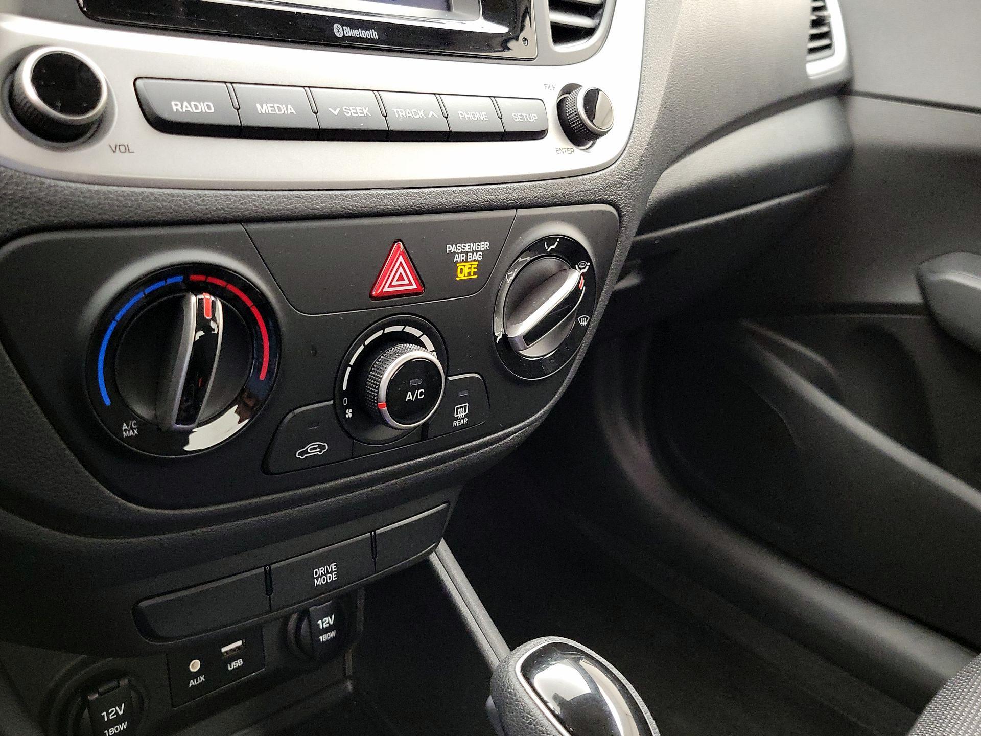 Thumbnail: 2022 Hyundai Accent - 16