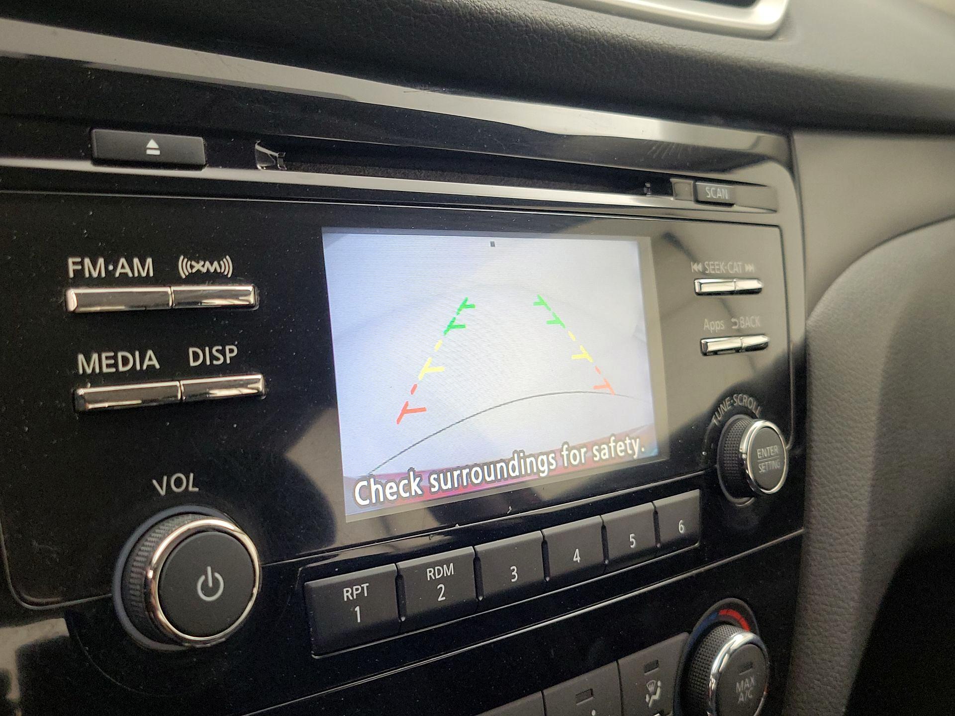 Thumbnail: 2016 Nissan Rogue - 14