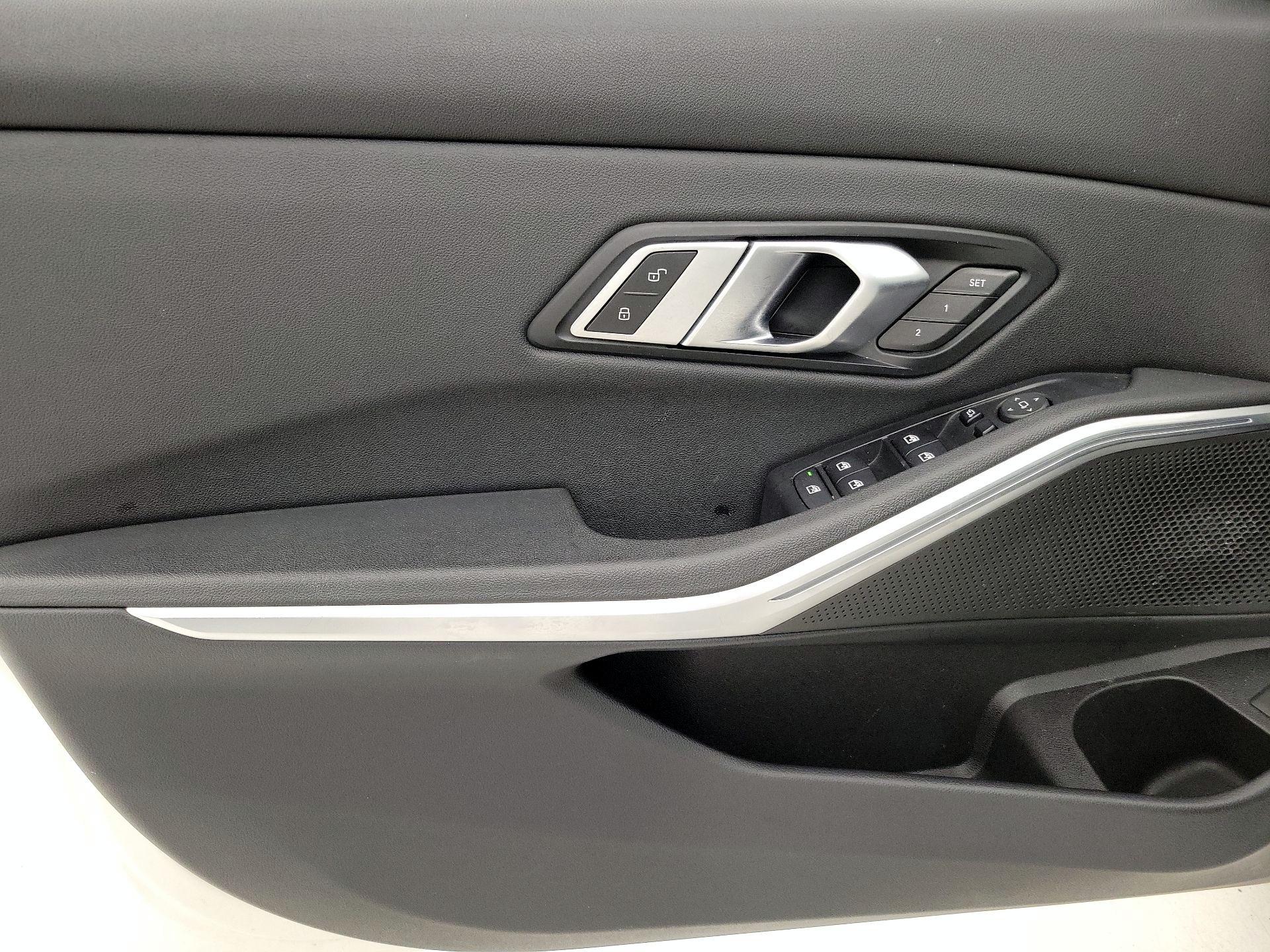 Thumbnail: 2021 BMW 3 Series - 12