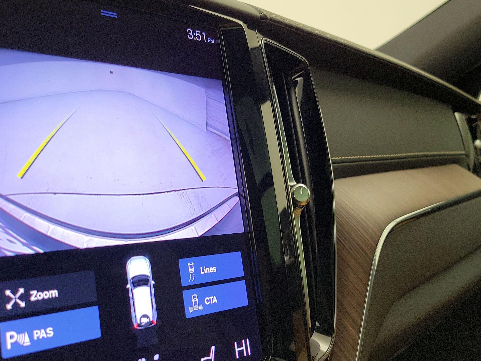 Thumbnail: 2021 Volvo XC60 - 15