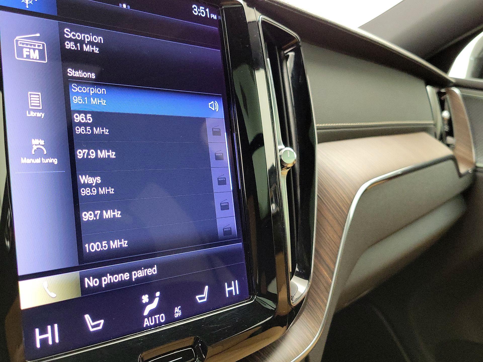 Thumbnail: 2021 Volvo XC60 - 16