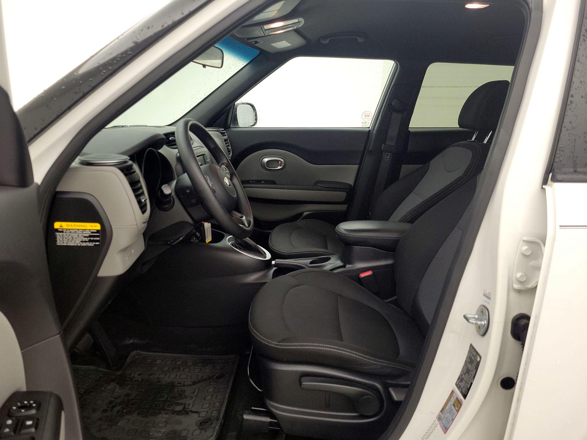 Thumbnail: 2017 Kia Soul - 11