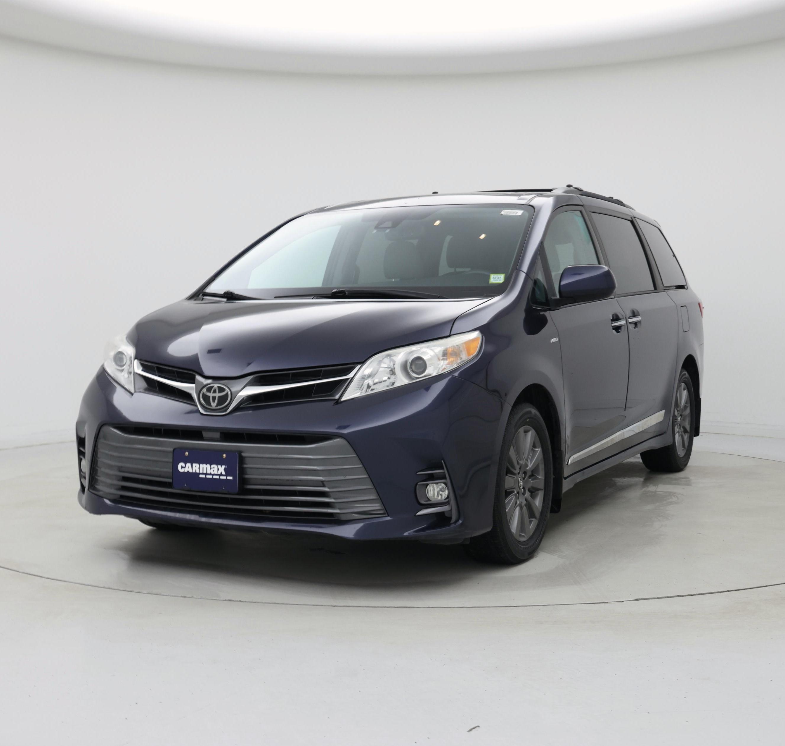 Thumbnail: 2018 Toyota Sienna - 4