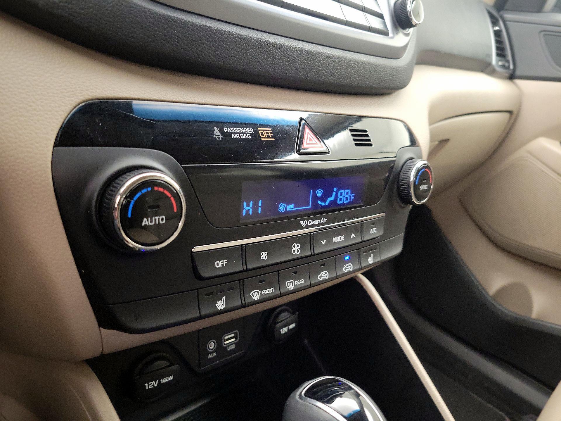 Thumbnail: 2016 Hyundai Tucson - 17