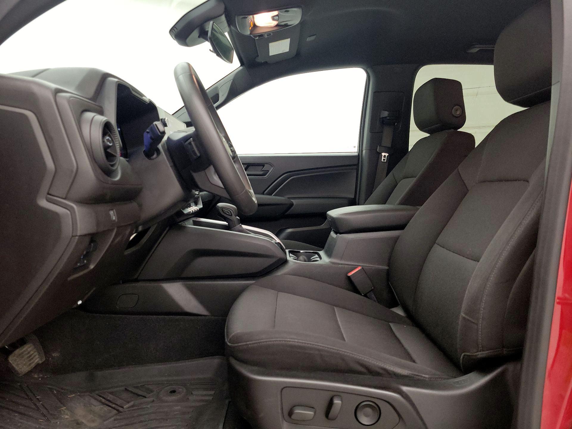 Thumbnail: 2024 Chevrolet Colorado - 11