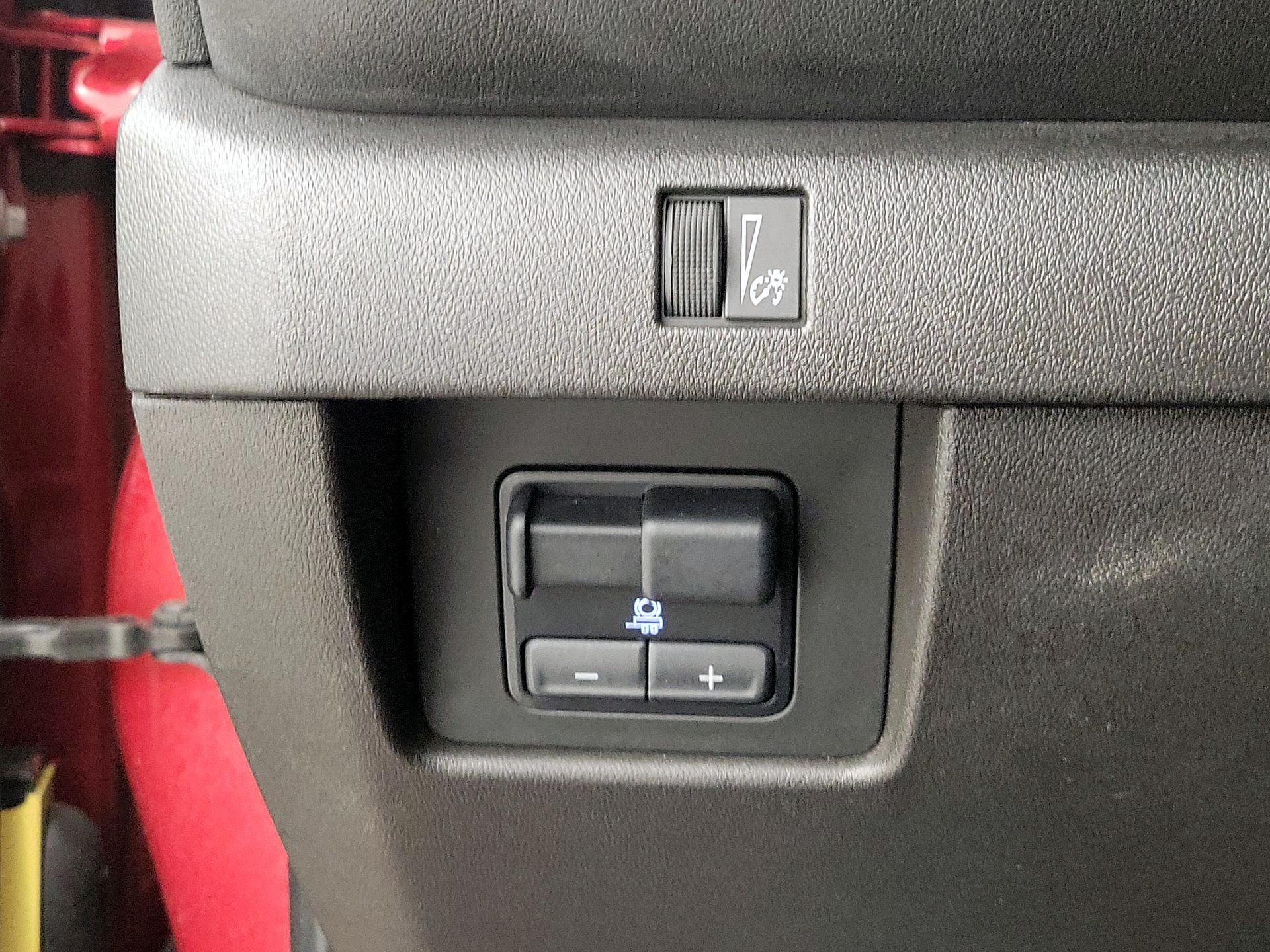 Thumbnail: 2024 Chevrolet Colorado - 13