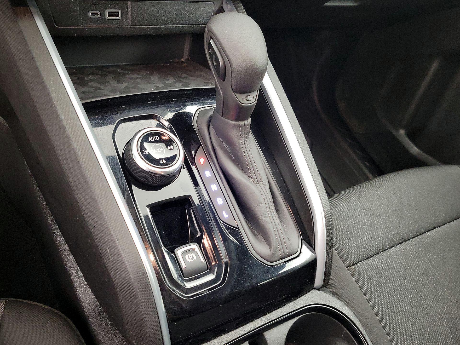 Thumbnail: 2024 Chevrolet Colorado - 18