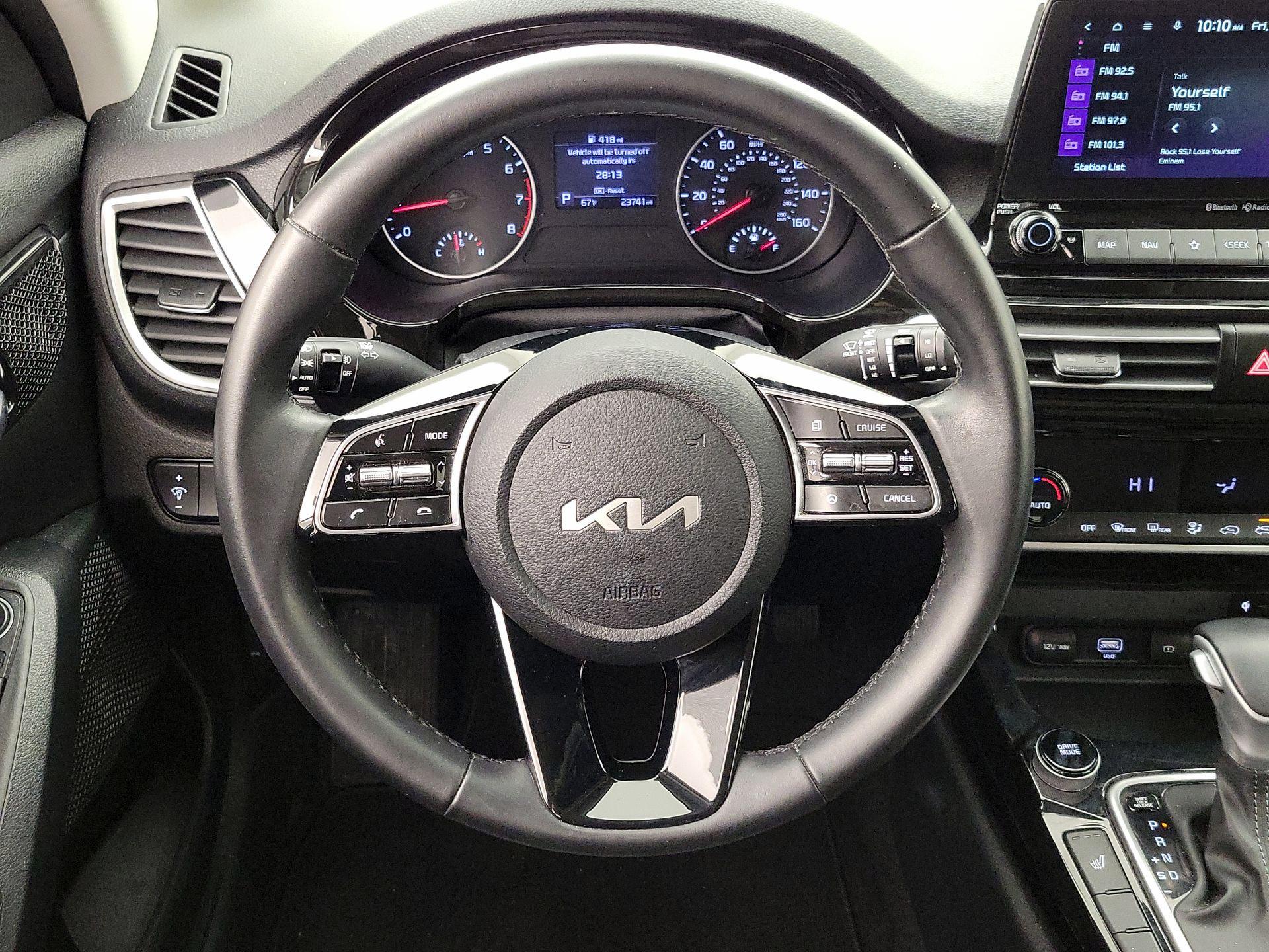 Thumbnail: 2023 Kia Seltos - 10