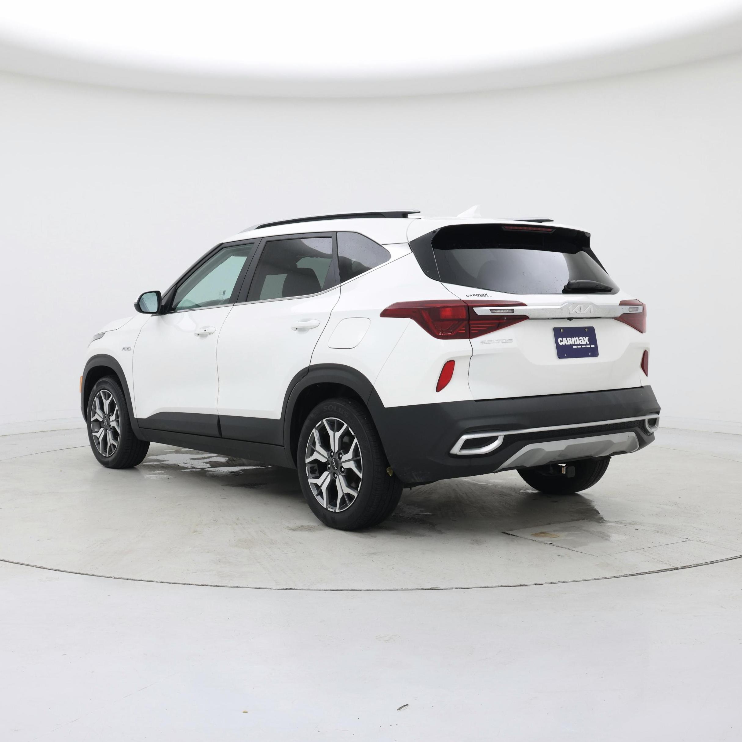 Thumbnail: 2023 Kia Seltos - 2