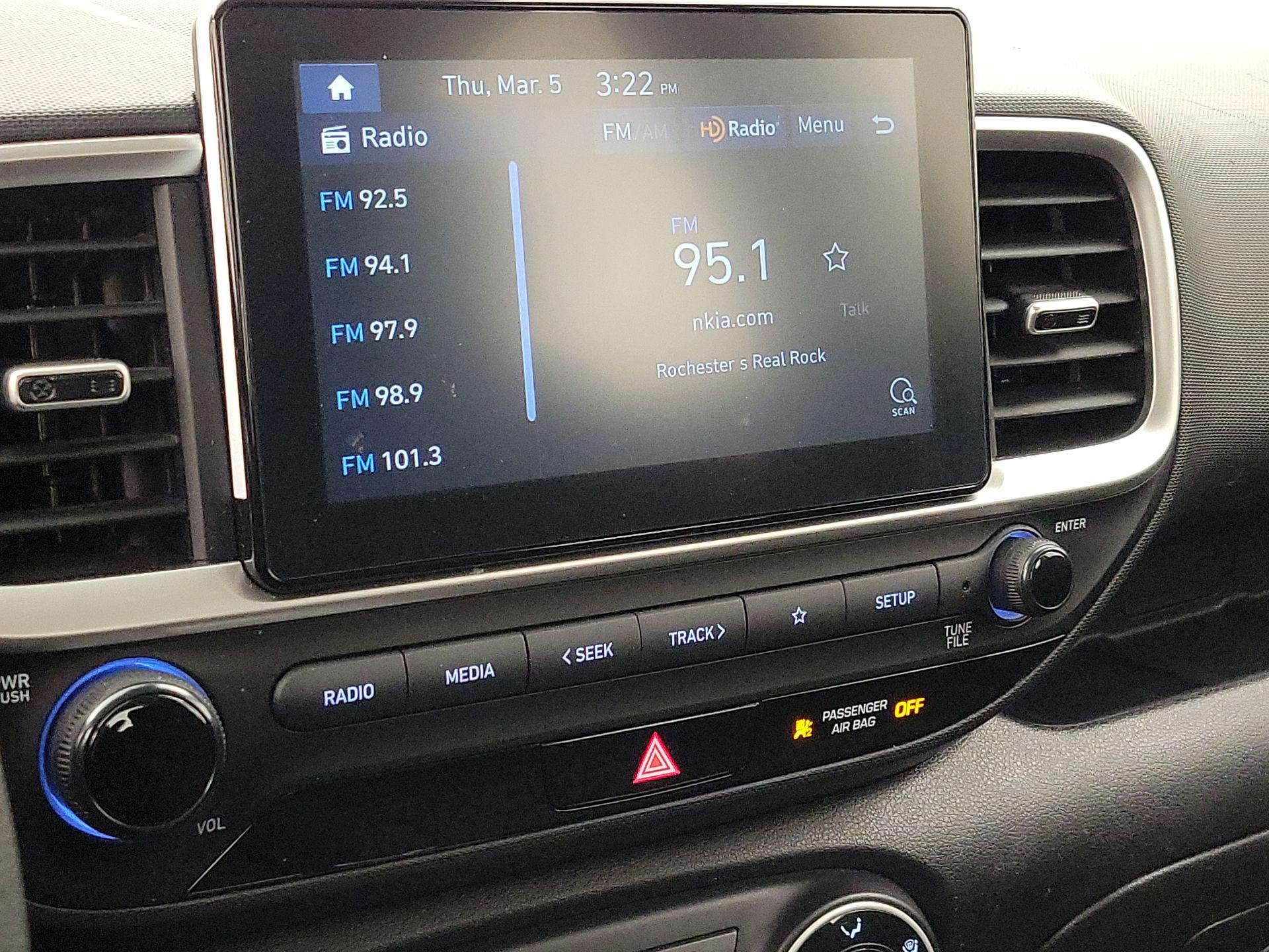 Thumbnail: 2021 Hyundai Venue - 15