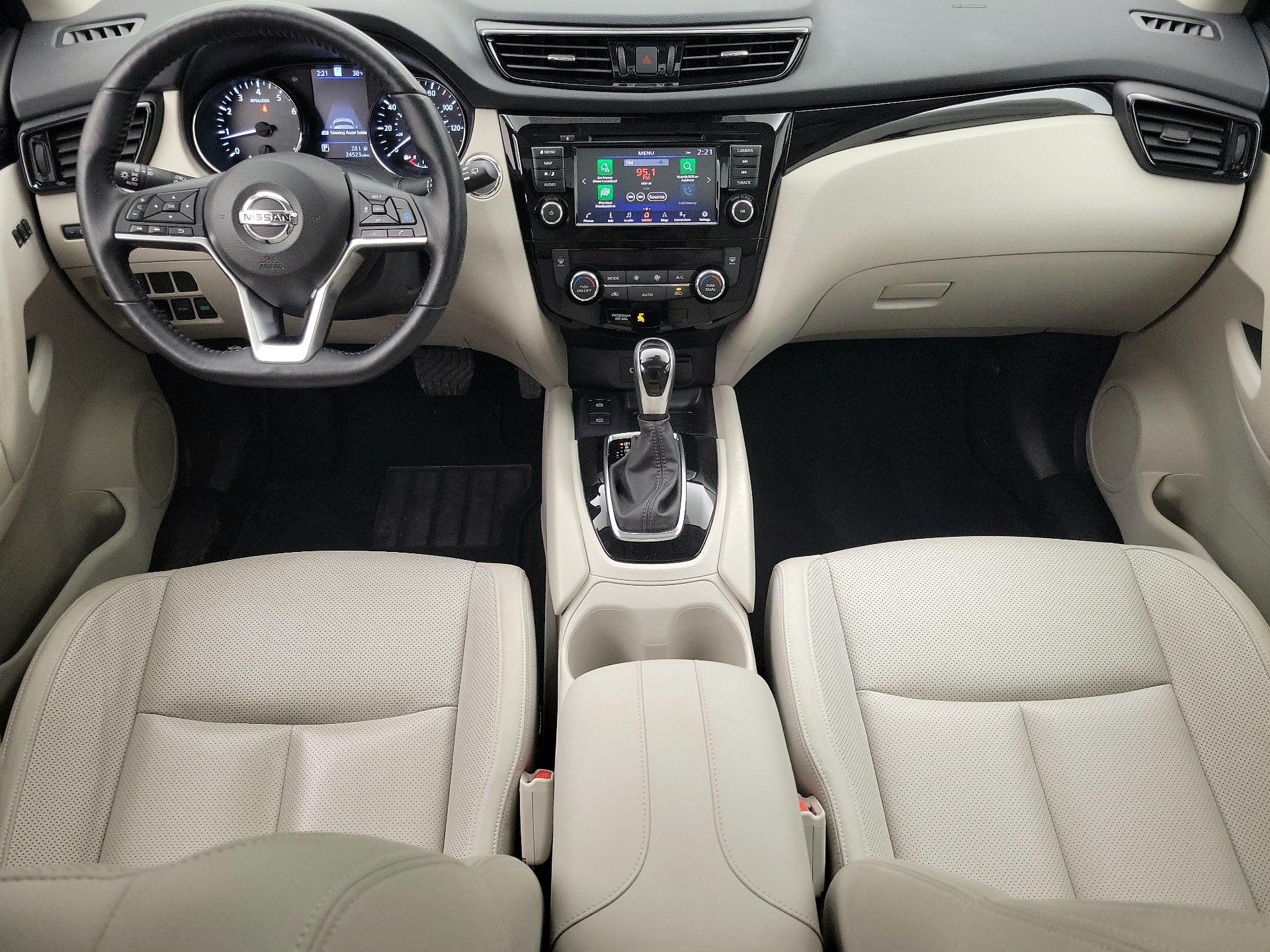 Thumbnail: 2021 Nissan Rogue Sport - 9