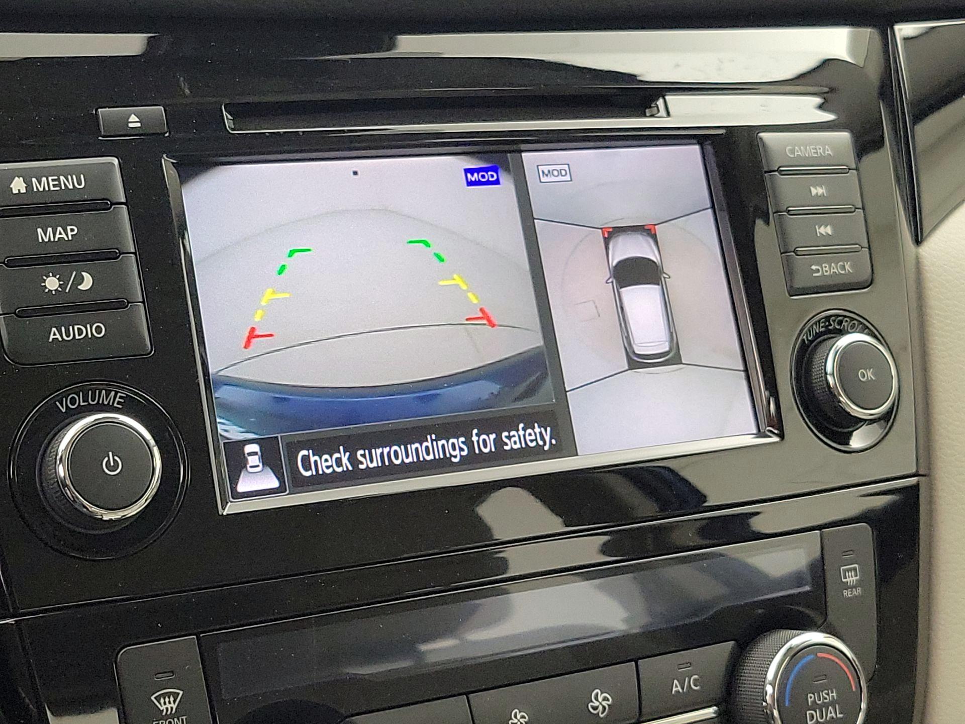 Thumbnail: 2021 Nissan Rogue Sport - 14