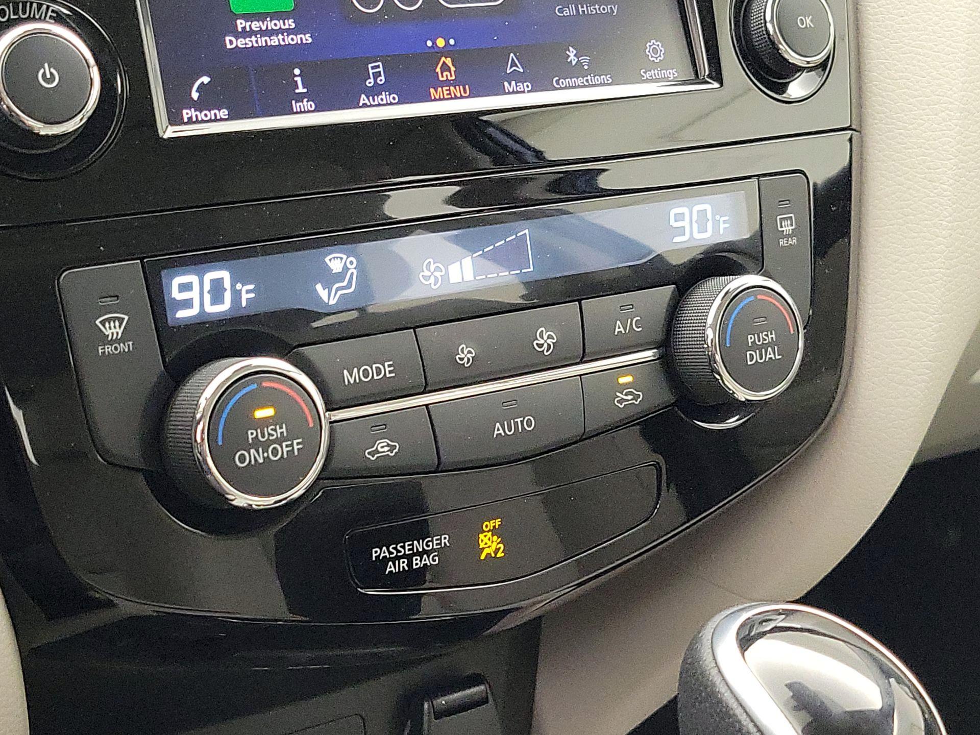 Thumbnail: 2021 Nissan Rogue Sport - 16