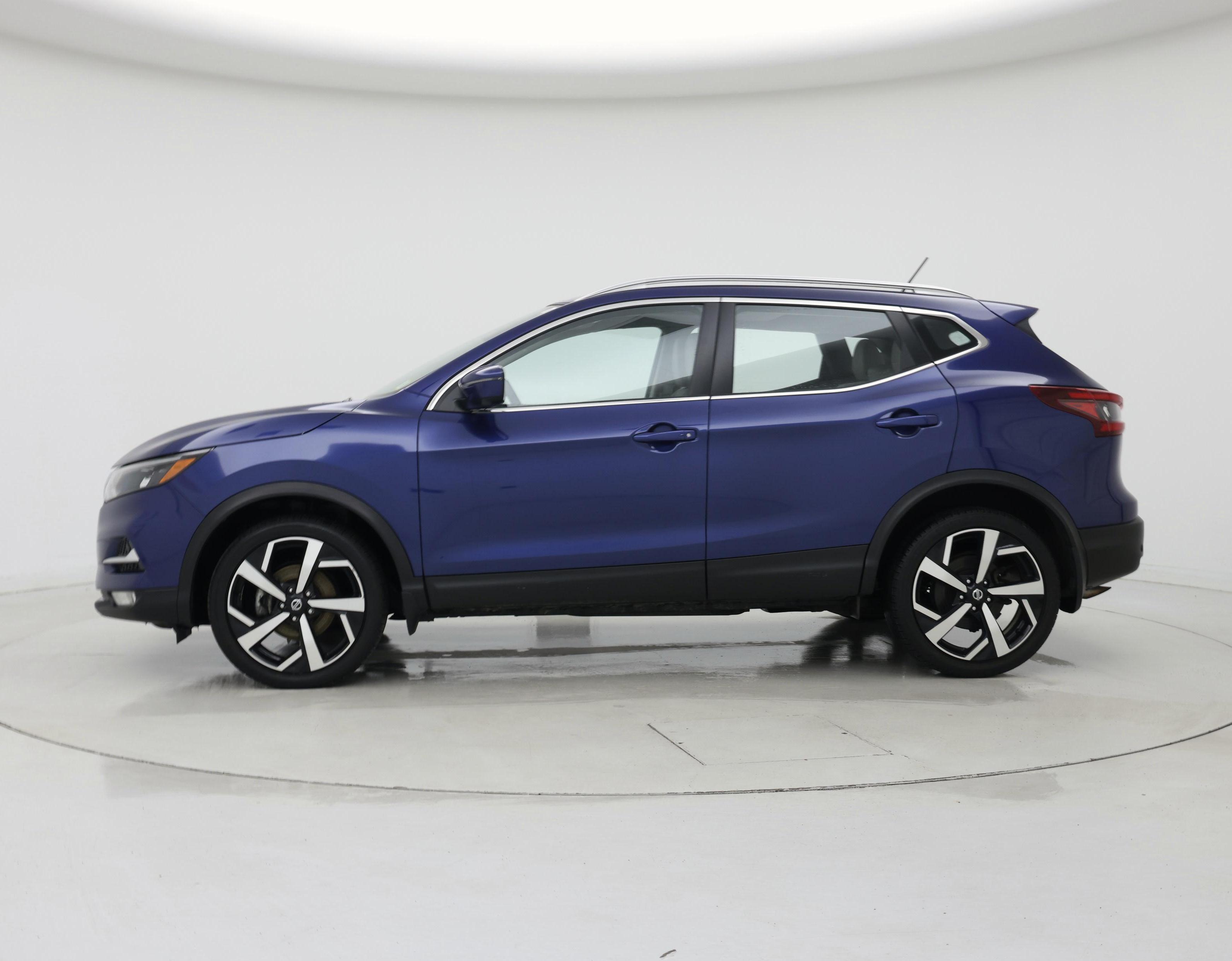 Thumbnail: 2021 Nissan Rogue Sport - 3