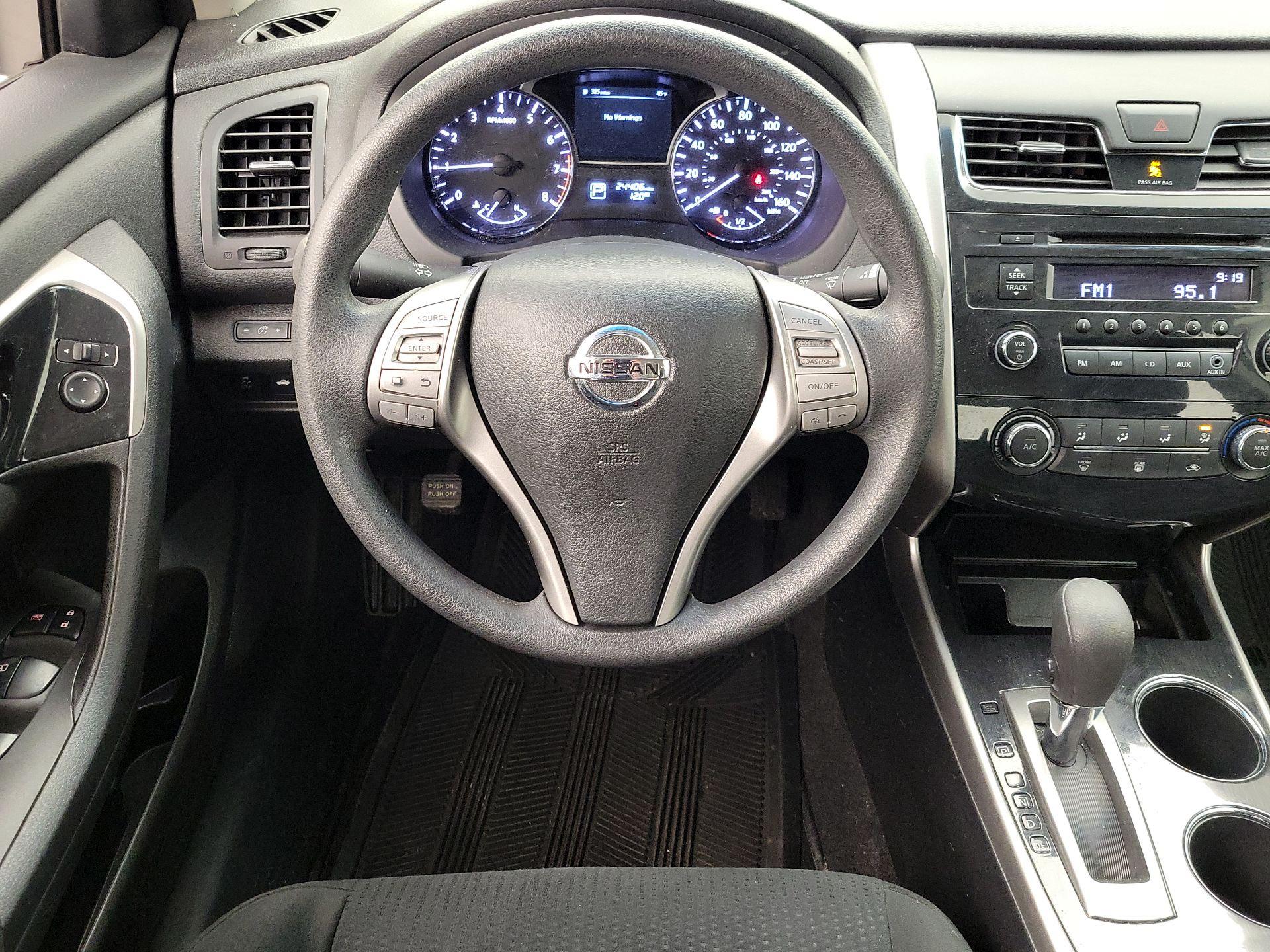 Thumbnail: 2014 Nissan Altima - 10