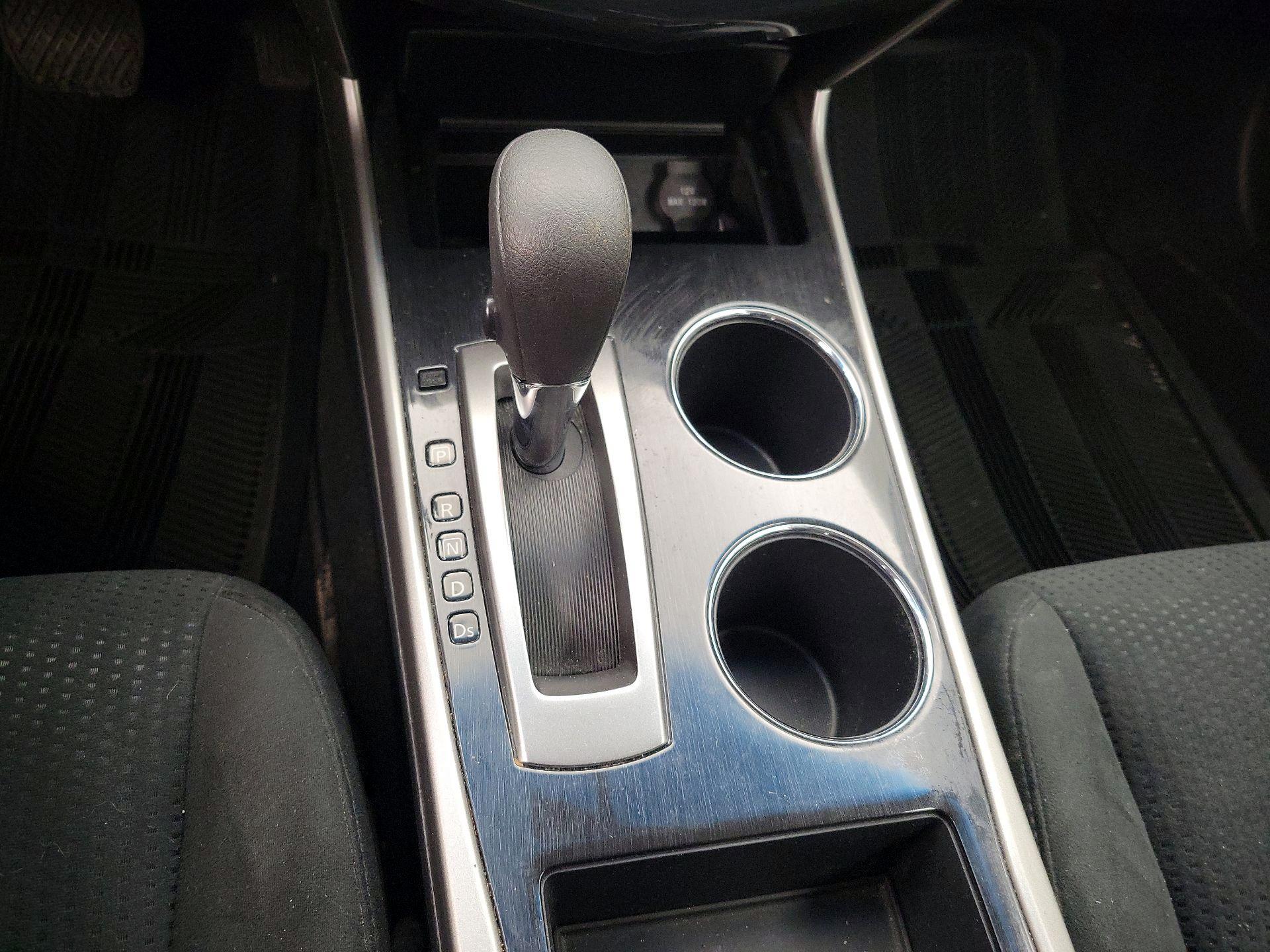 Thumbnail: 2014 Nissan Altima - 16