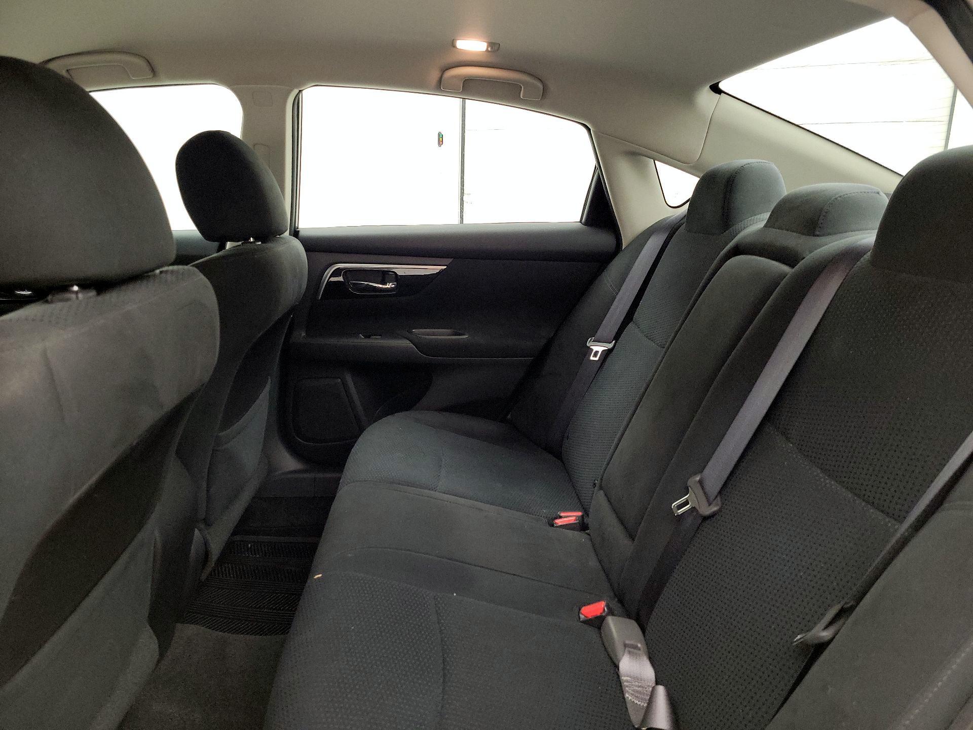 Thumbnail: 2014 Nissan Altima - 18